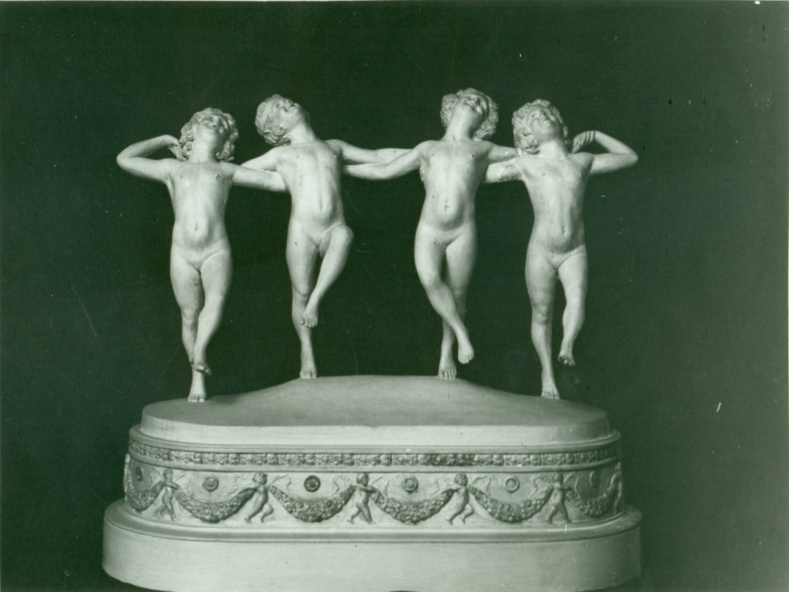 La danza, Quattro figure di putti (scultura, opera isolata) di Hendrik Christian Andersen (prima metà XX)