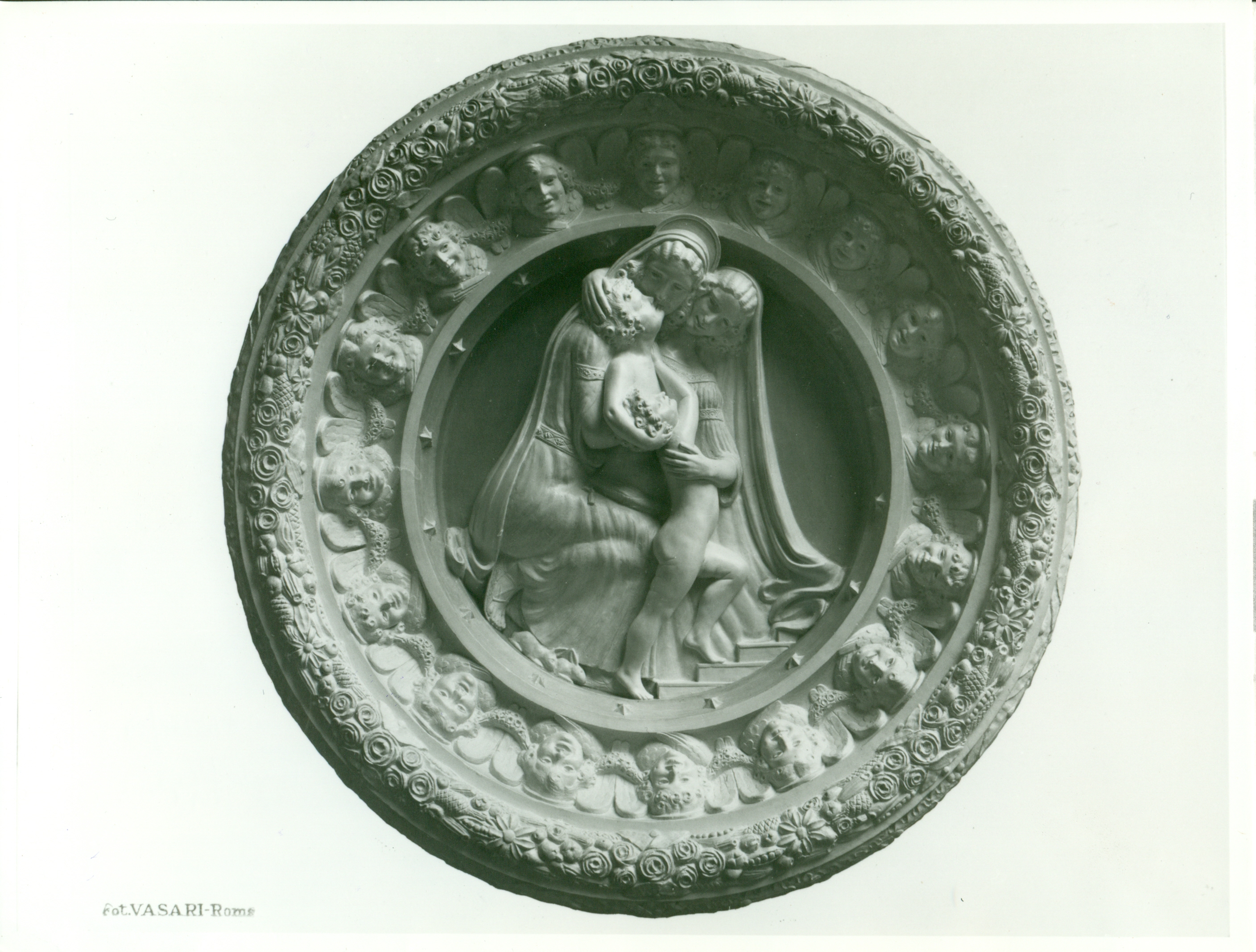 Sacra Famiglia, Medaglione con raffigurazione sacra (medaglione, opera isolata) di Hendrik Christian Andersen (prima metà XX)