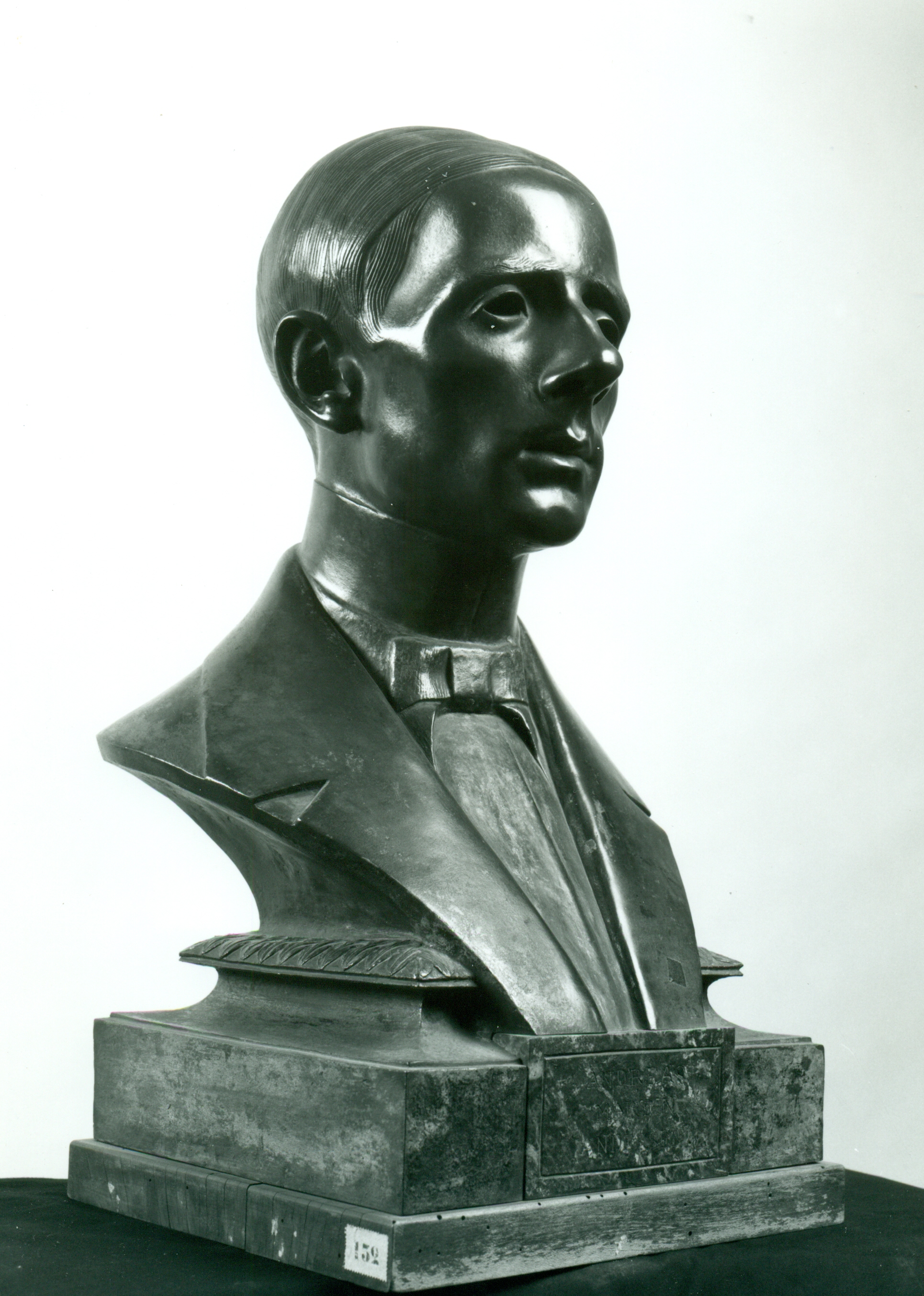 Busto ritratto di Andreas Andersen in età giovaniel, Mezzobusto maschile (statua, opera isolata) di Andersen Hendrik Christian (attribuito) (inizio XX)