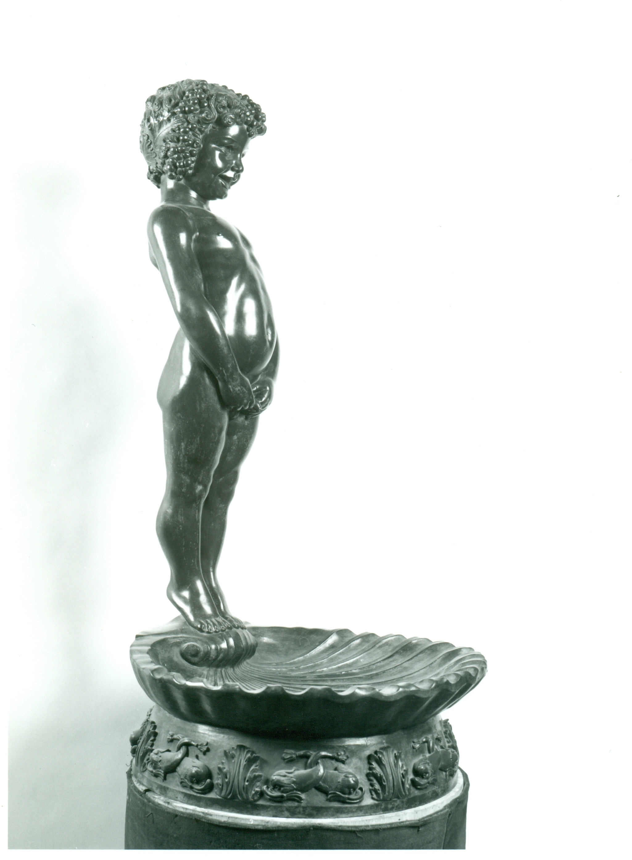 Bacchino su conchiglia per fontana, Statua di bambino (statua, opera isolata) di Andersen Hendrik Christian (attribuito) (prima metà XX)