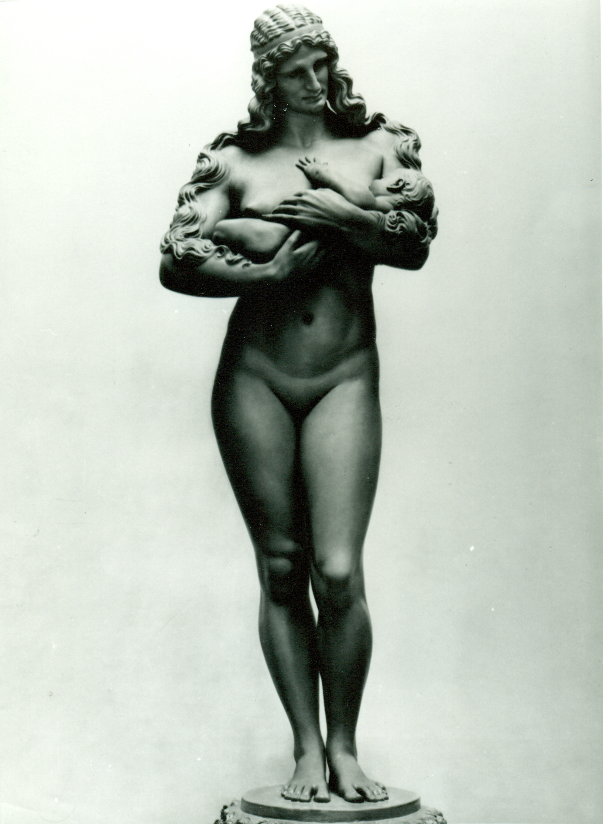 La Maternita', Gruppo scultoreo (statua, opera isolata) di Andersen Hendrik Christian (attribuito) (prima metà XX)