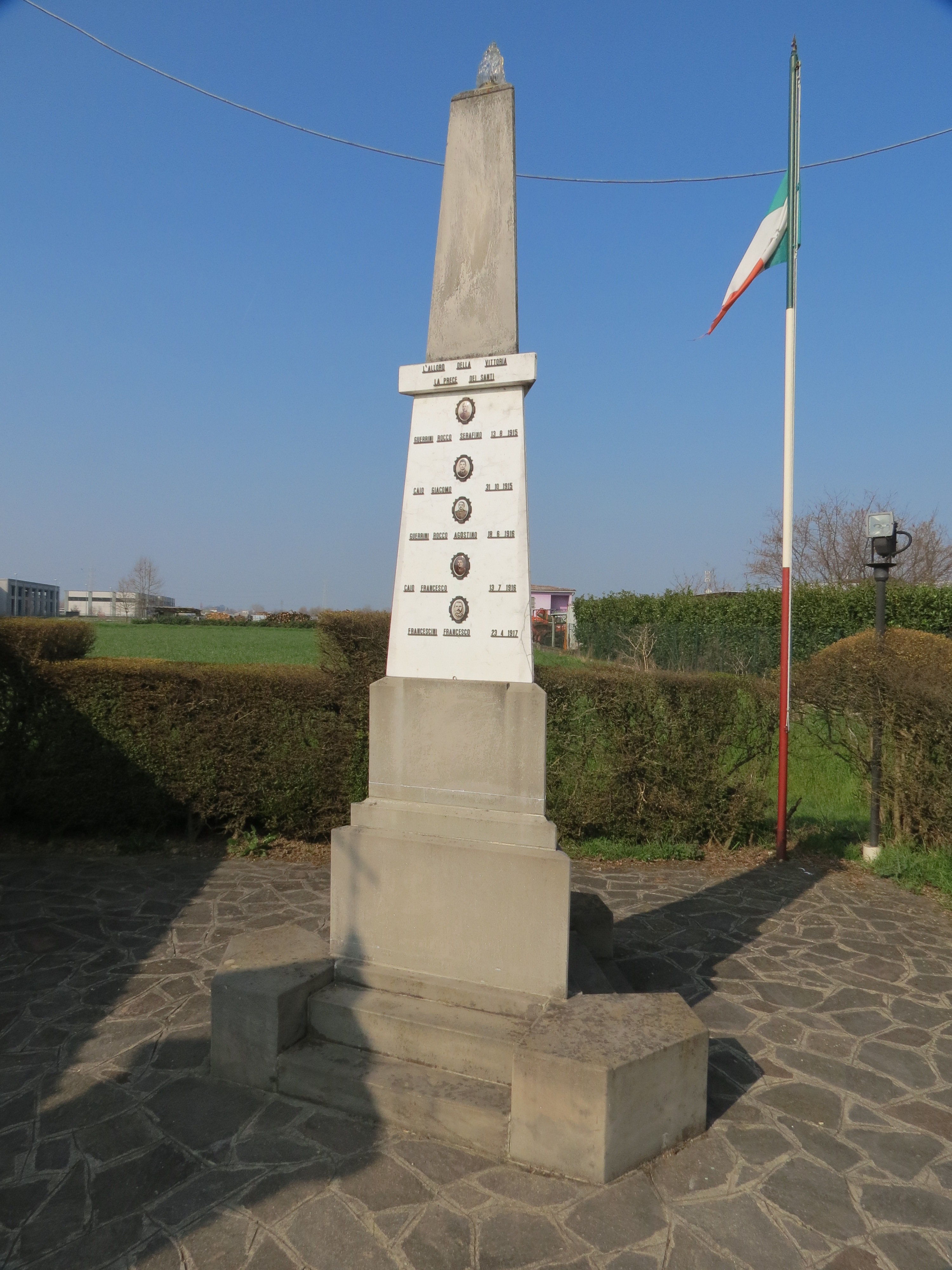 monumento ai caduti - ad obelisco - ambito italiano (sec. XX)