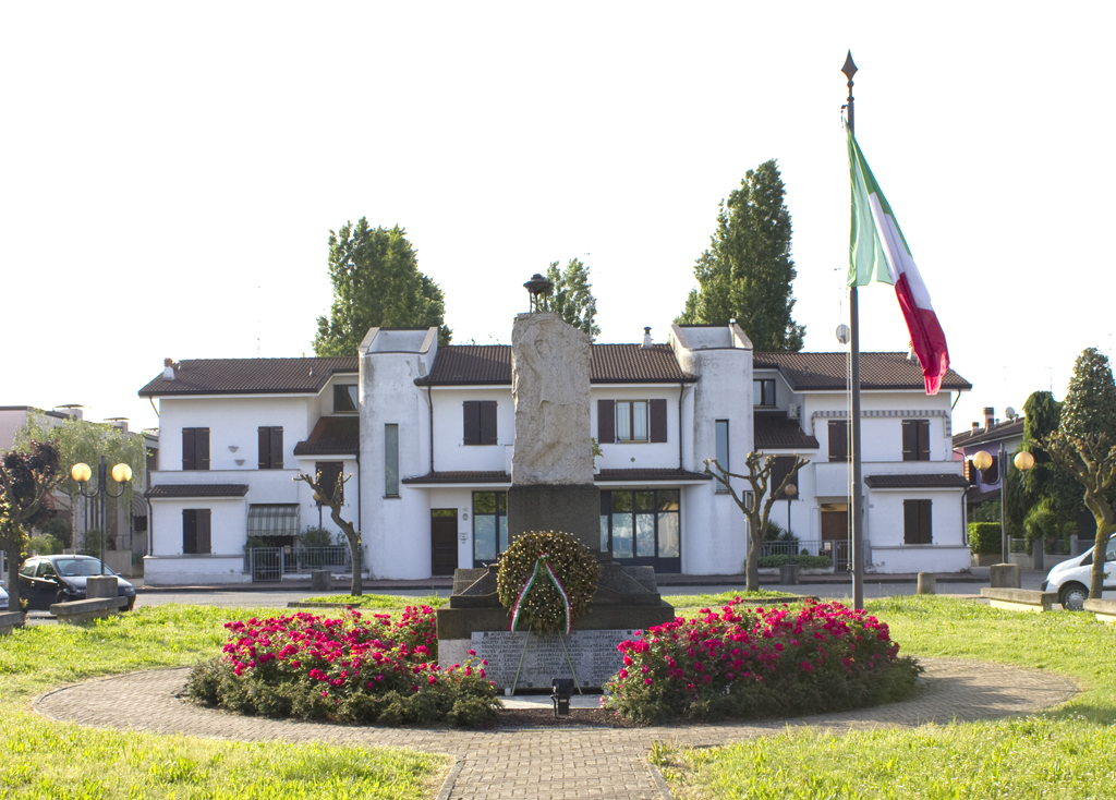 morte del soldato (monumento ai caduti - a cippo, opera isolata) - ambito italiano (sec. XX, sec. XX)