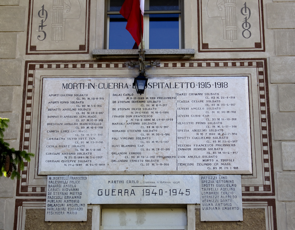 lapide commemorativa ai caduti, pendant - ambito italiano (sec. XX, sec. XX)