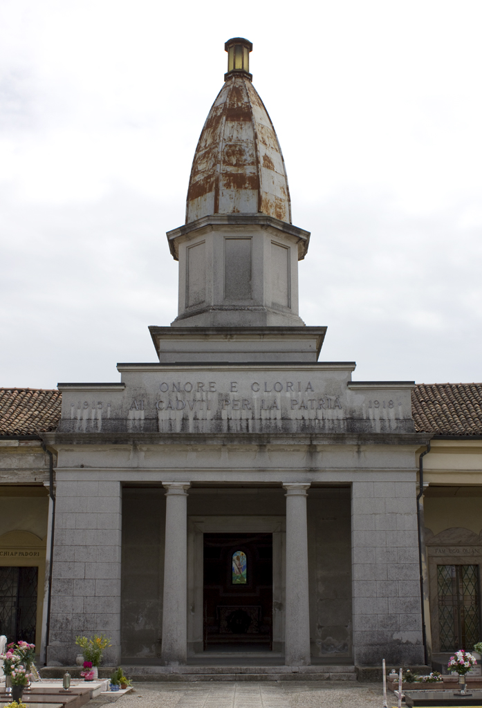 allegoria della Vittoria come aquila (monumento ai caduti - a cappella, opera isolata) - ambito italiano (sec. XX, sec. XX)