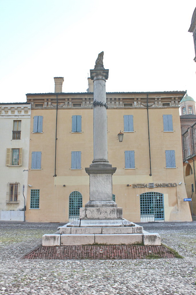fiamma, ghirlanda d'alloro (monumento ai caduti - a colonna, opera isolata) - ambito italiano (sec. XX)