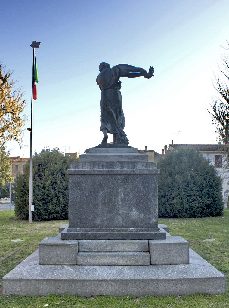 allegoria della Patria (monumento ai caduti - a cippo, opera isolata) di Callegari Vittore, Fonderia artistica Battaglia (sec. XX)