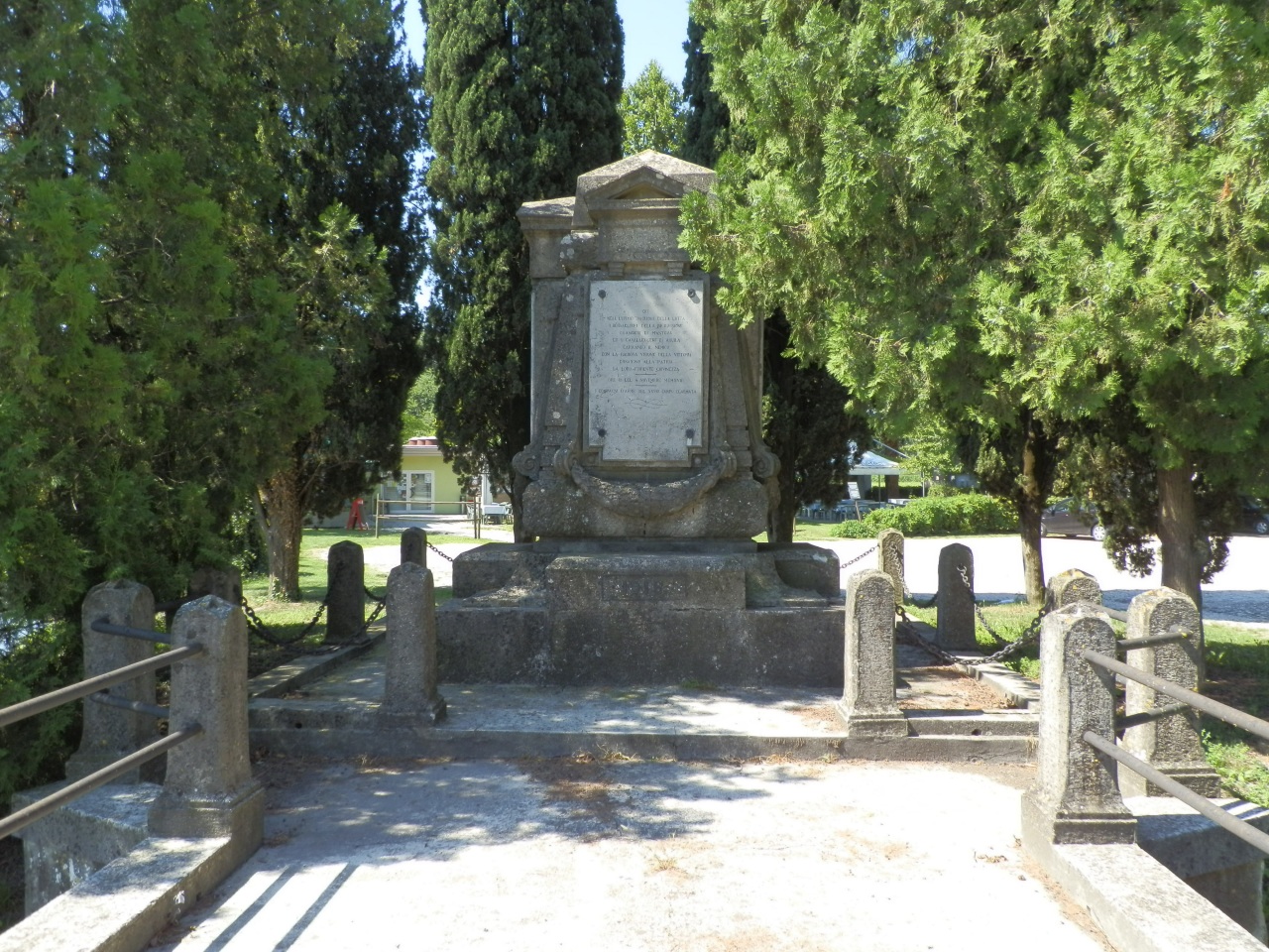 soggetto assente (monumento ai caduti - ad ara, opera isolata) - manifattura militare italiana (XX)