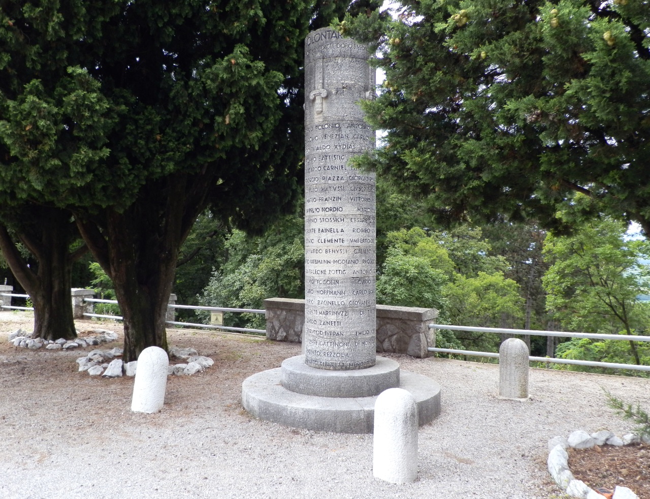 soggetto assente (monumento ai caduti - a colonna, opera isolata) - ambito militare italiano (prima metà XX)