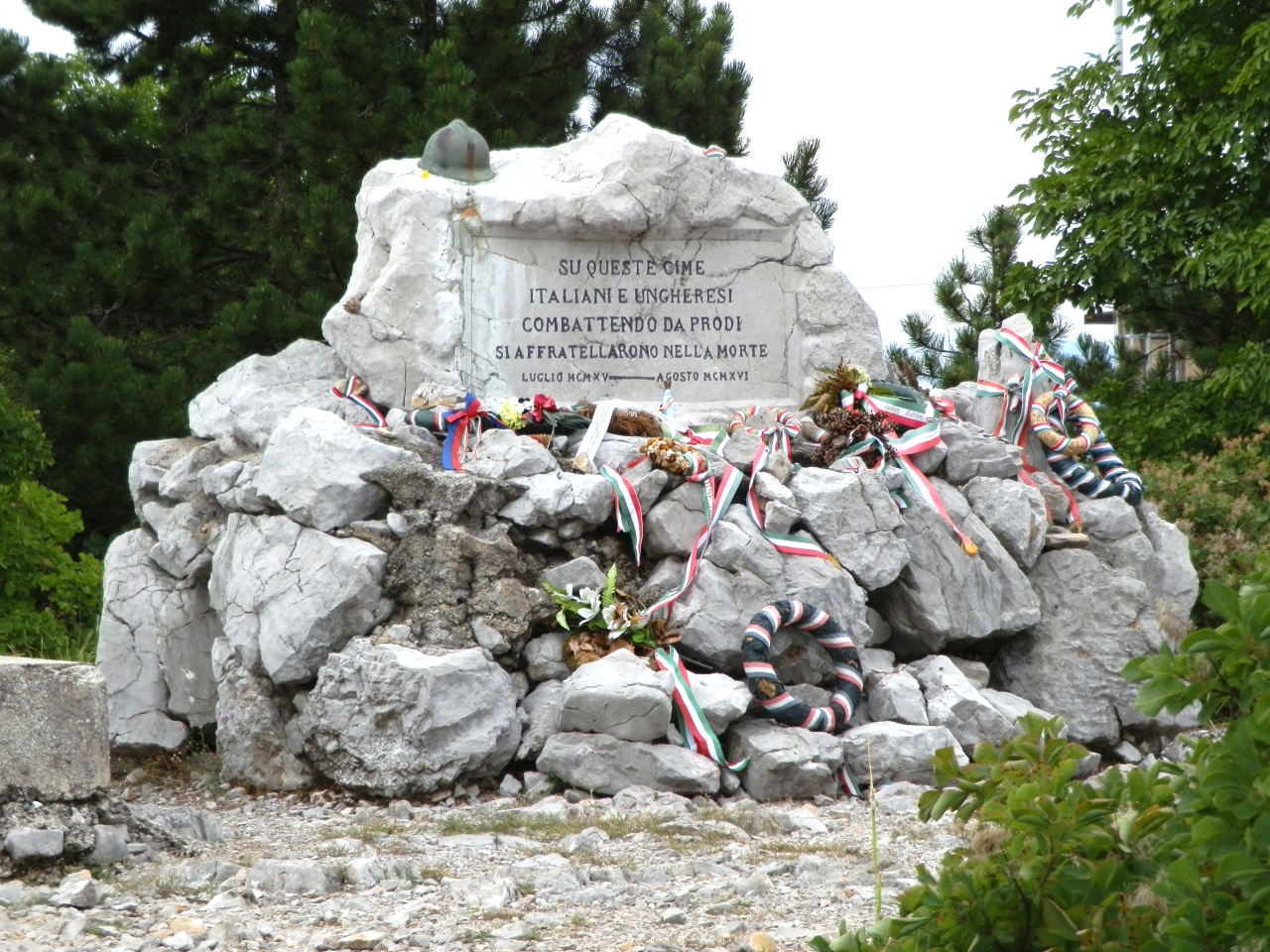 soggetto assente (monumento ai caduti - a cippo, opera isolata) - manifattura militare italiana (prima metà XX)