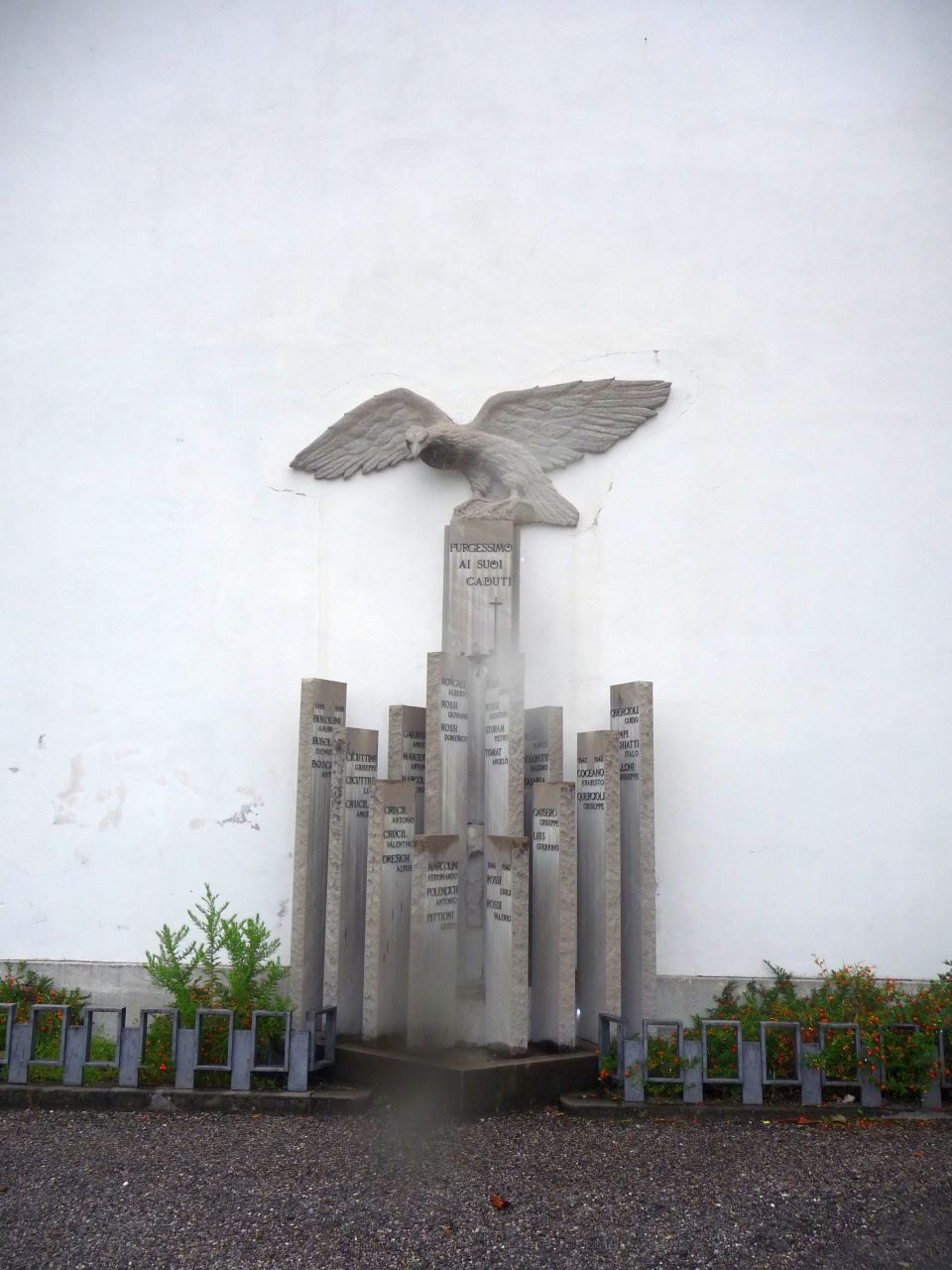 allegoria della Vittoria come aquila (monumento ai caduti - a stele) - ambito friulano (inizio/ metà XX)
