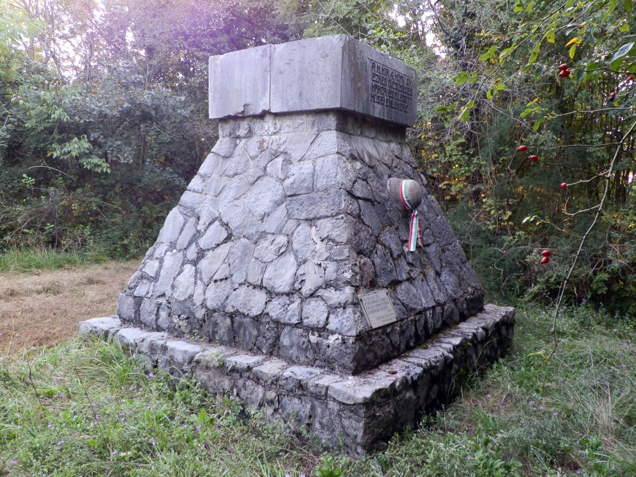 soggetto assente (monumento ai caduti - a cippo, opera isolata) - manifattura militare austro-ungarica (prima metà XX)