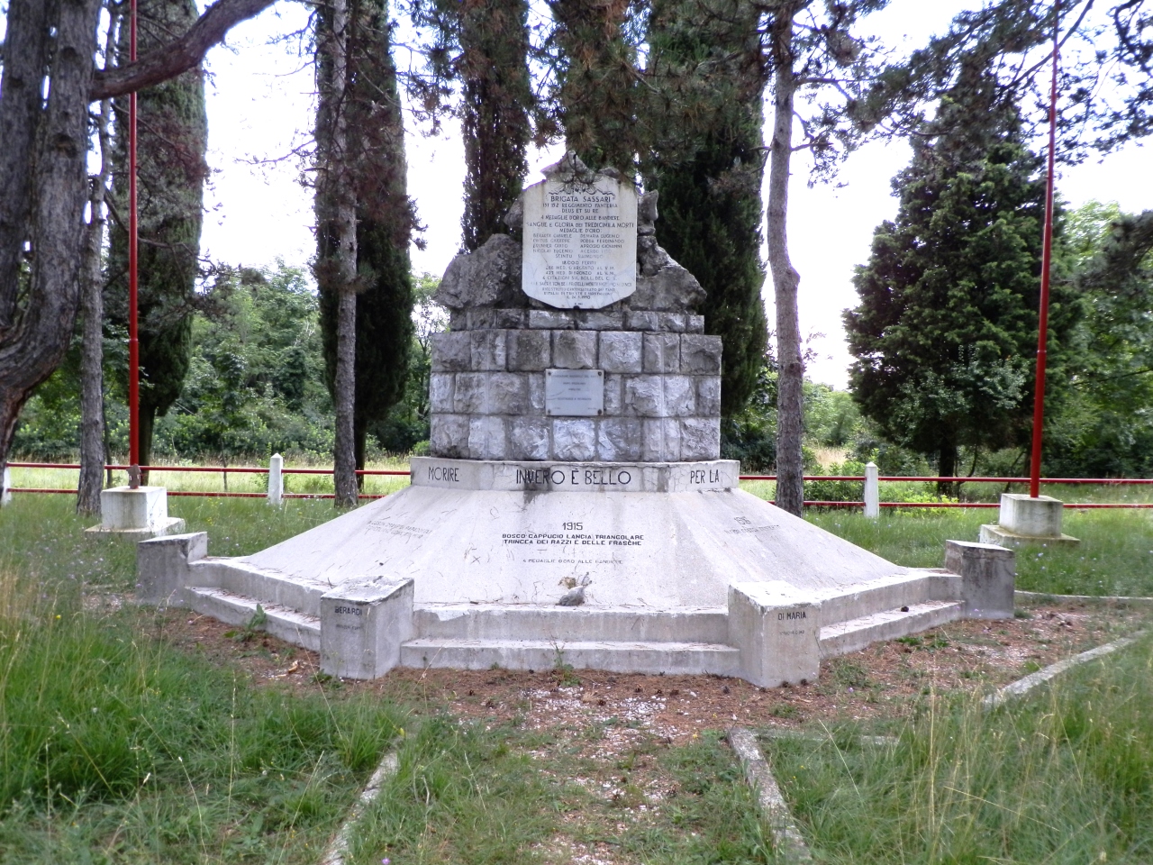 Cippo Brigata Sassari, soggetto assente (monumento ai caduti - a cippo, opera isolata) - ambito militare italiano (prima metà XX)