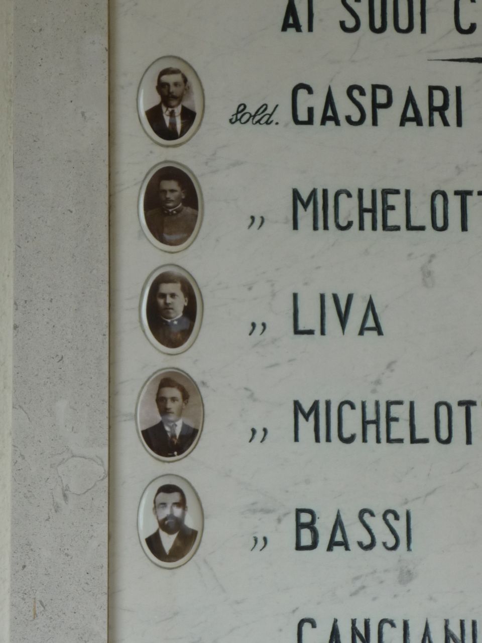 soggetto assente (lapide commemorativa ai caduti, opera isolata) - manifattura friulana (XX)