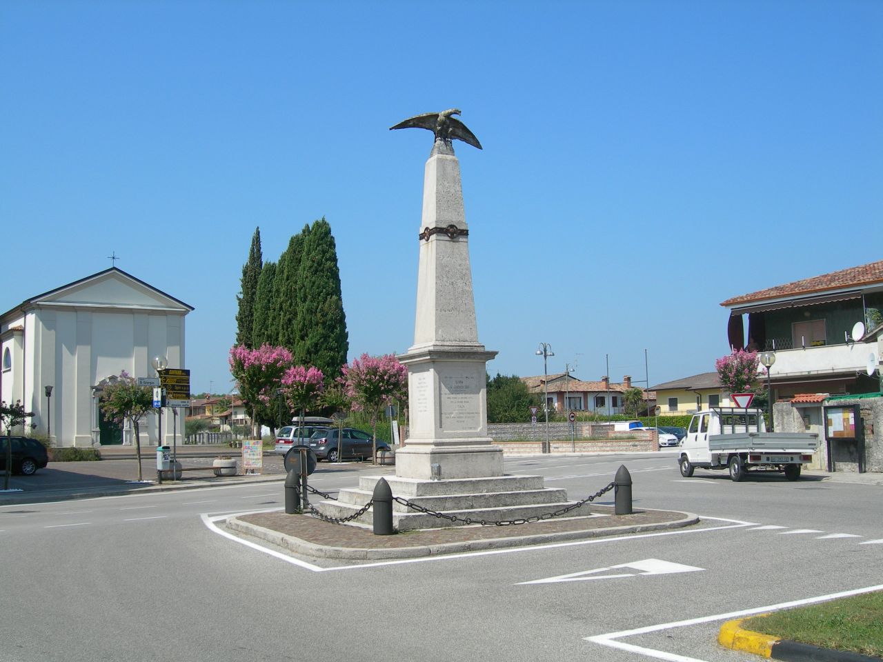 allegoria della Vittoria come aquila (monumento ai caduti - ad obelisco) - manifattura friulana (XX)