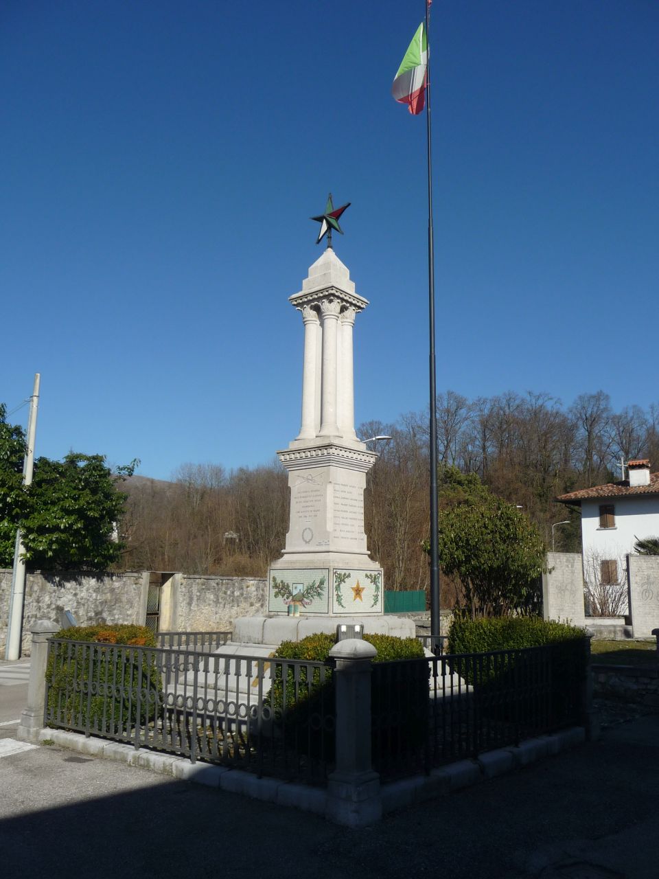 soggetto assente (monumento ai caduti - ad ara, opera isolata) di Tessier Francesco (attribuito) (XX)