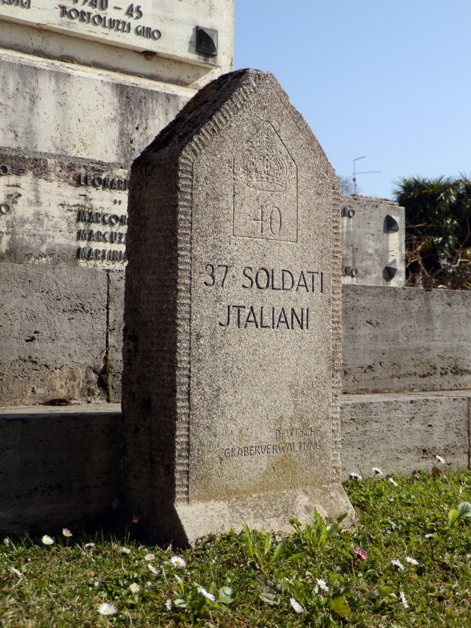 soggetto assente (monumento ai caduti - a stele, opera isolata) - manifattura militare tedesca (prima metà XX)