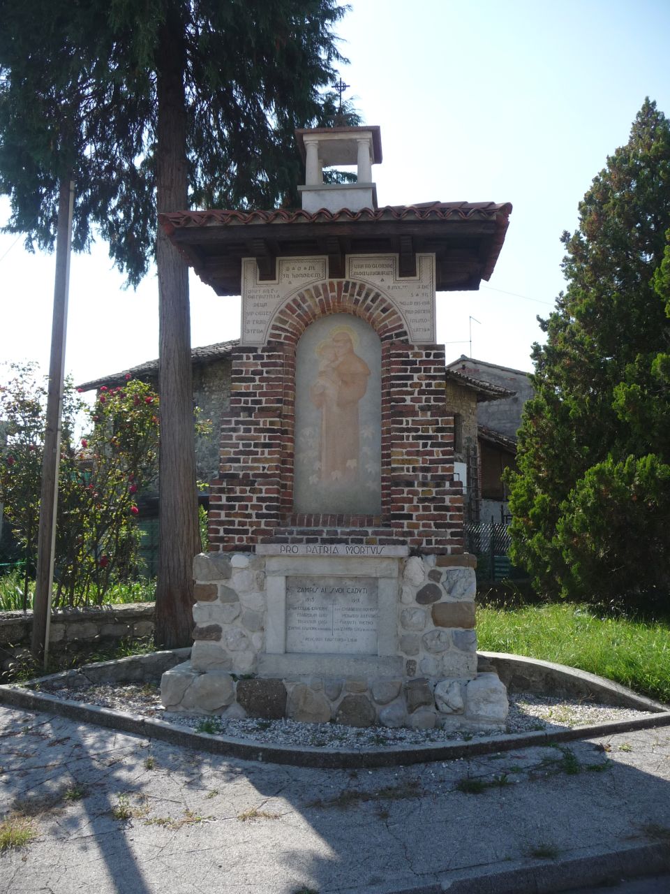 Apparizione di Gesù Bambino a Sant'Antonio da Padova (monumento ai caduti - a edicola, opera isolata) di Piccini Silvio Luigi (attribuito), Ambrosini Erminio (attribuito) (XX)