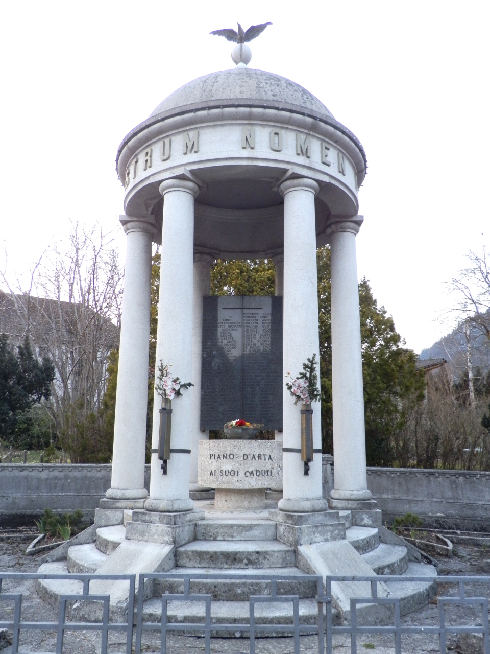 allegoria della Vittoria come aquila (monumento ai caduti - a tempietto, opera isolata) - ambito veneto-friulano (prima metà XX)