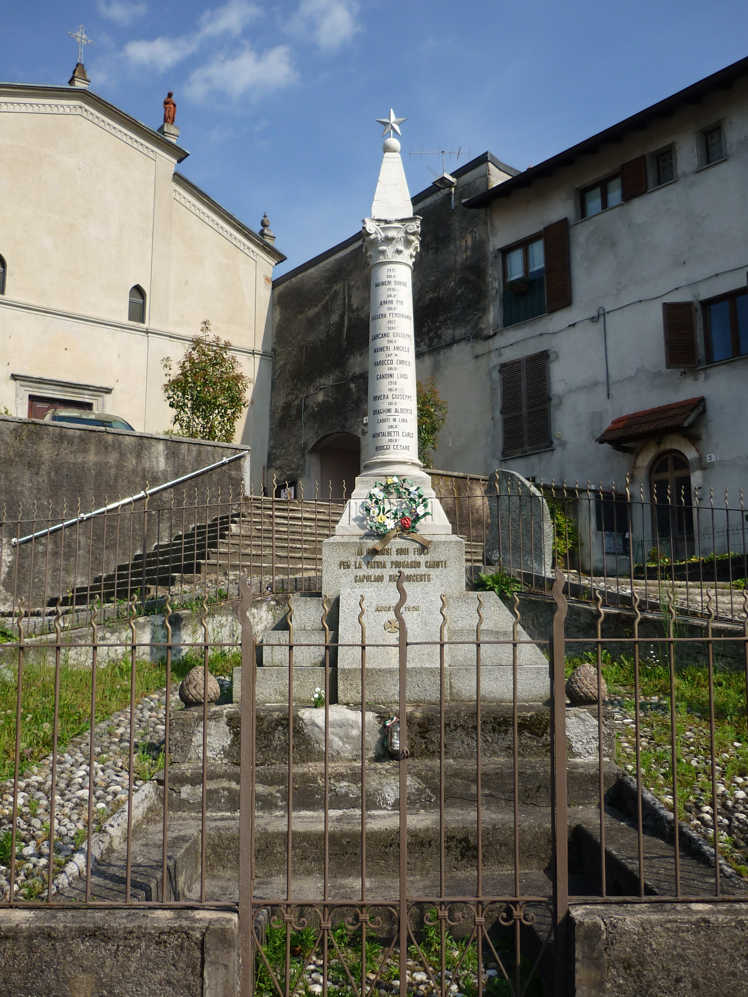 monumento ai caduti - a colonna, opera isolata di Mariani C (sec. XX)