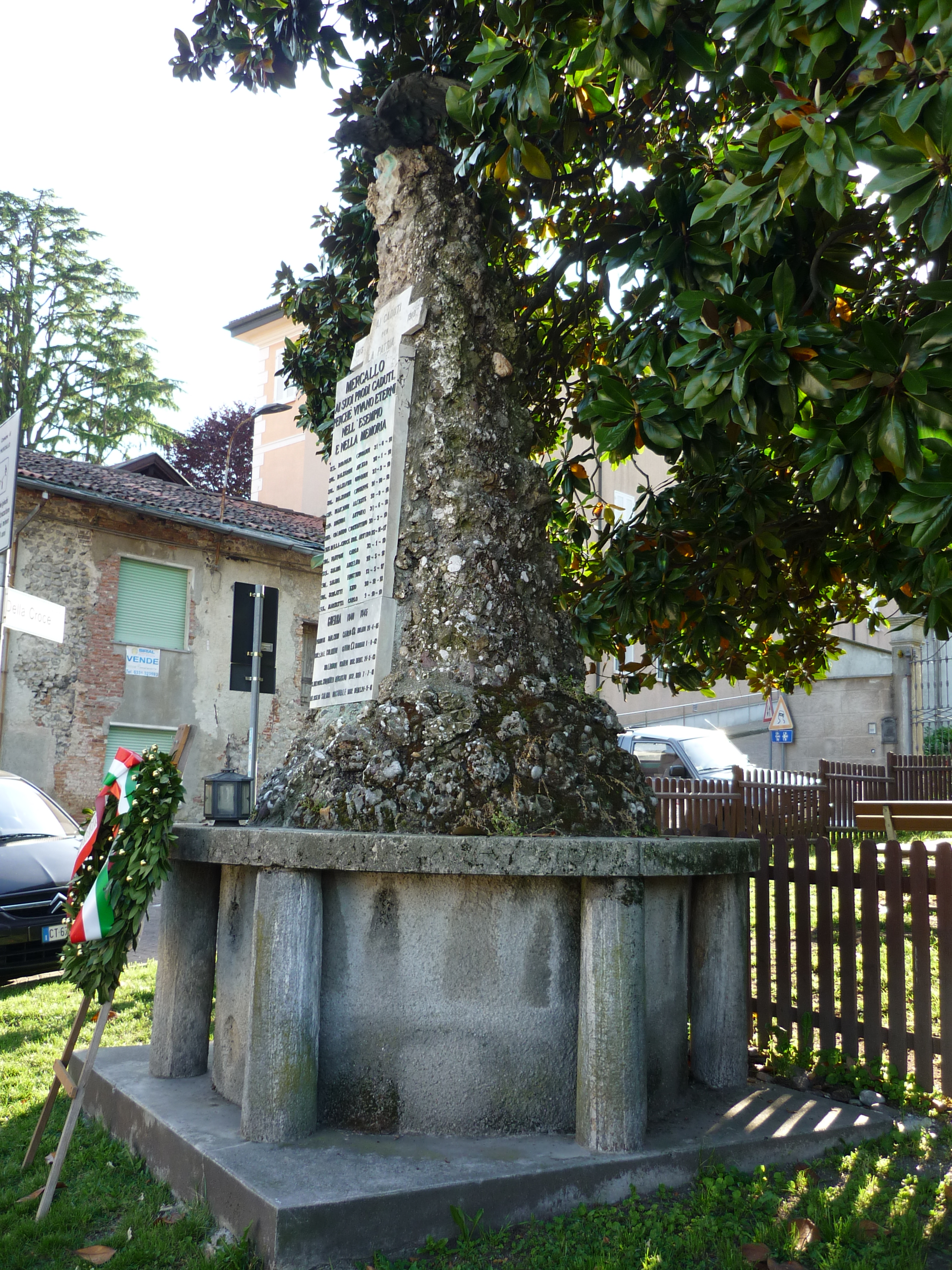 allegoria della Vittoria come aquila (monumento ai caduti - a montagna figurata, opera isolata) - ambito italiano (sec. XX)