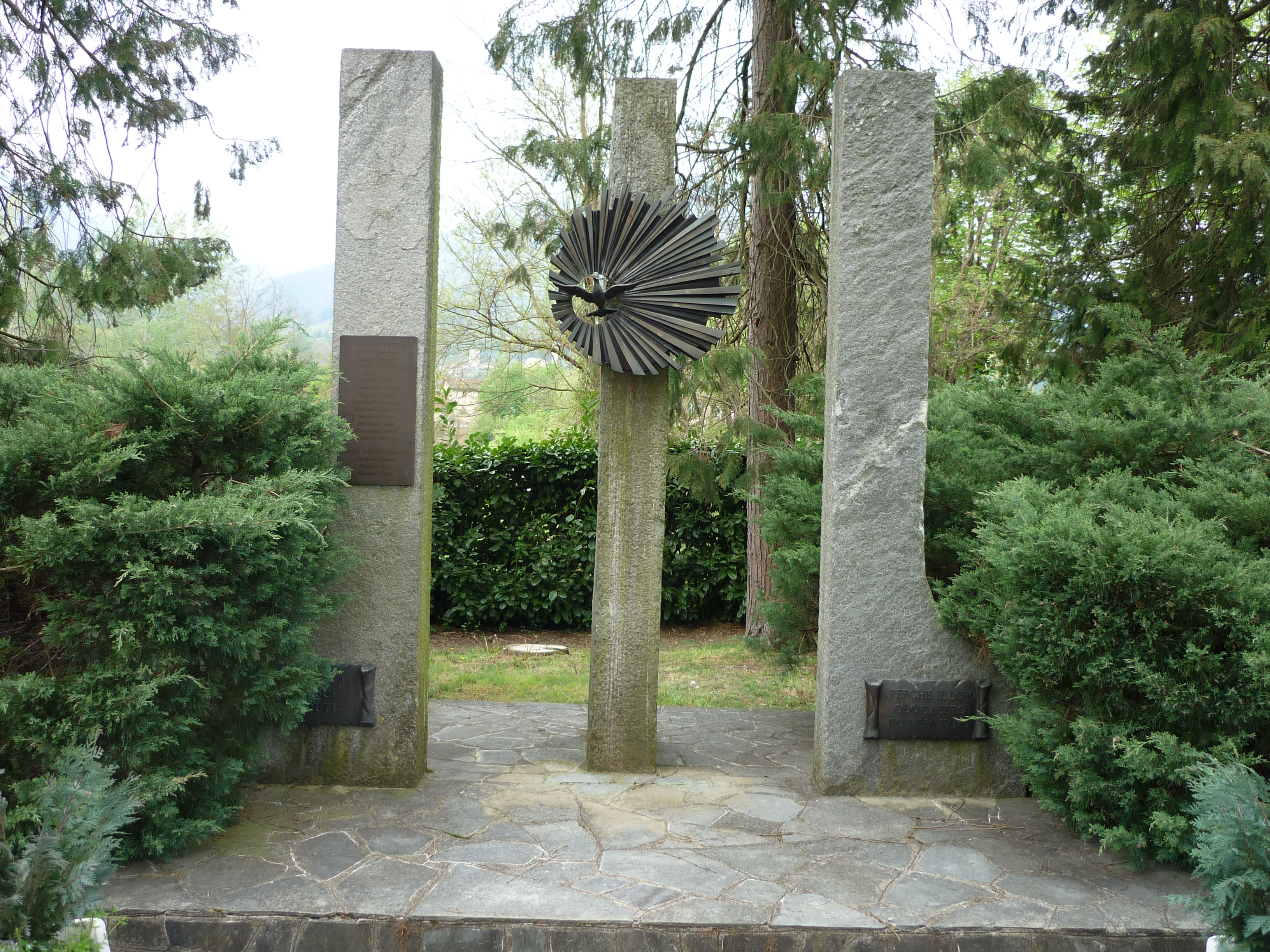 colomba della Pace (monumento ai caduti - a stele, opera isolata) - ambito italiano (sec. XX)
