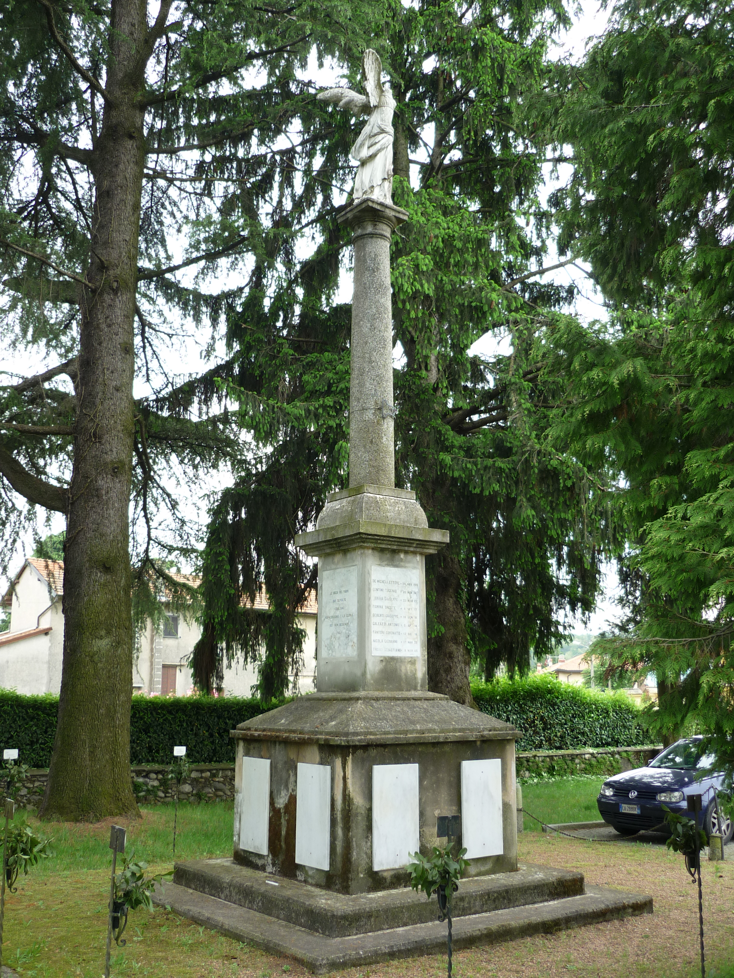 Vittoria alata (monumento ai caduti - a colonna, opera isolata) - ambito italiano (sec. XX)