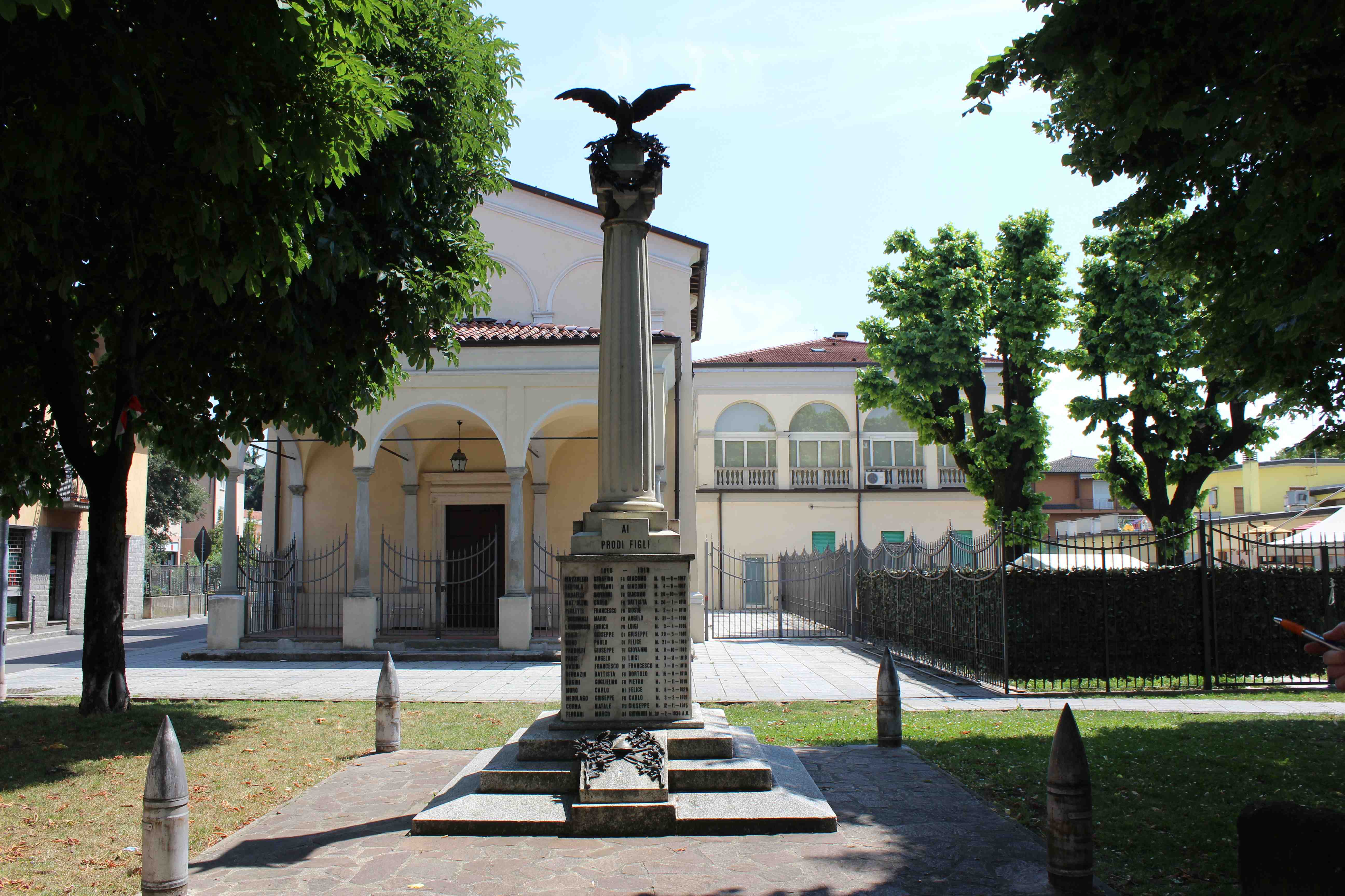 monumento ai caduti - a colonna, opera isolata - ambito italiano (prima metà sec. XX)