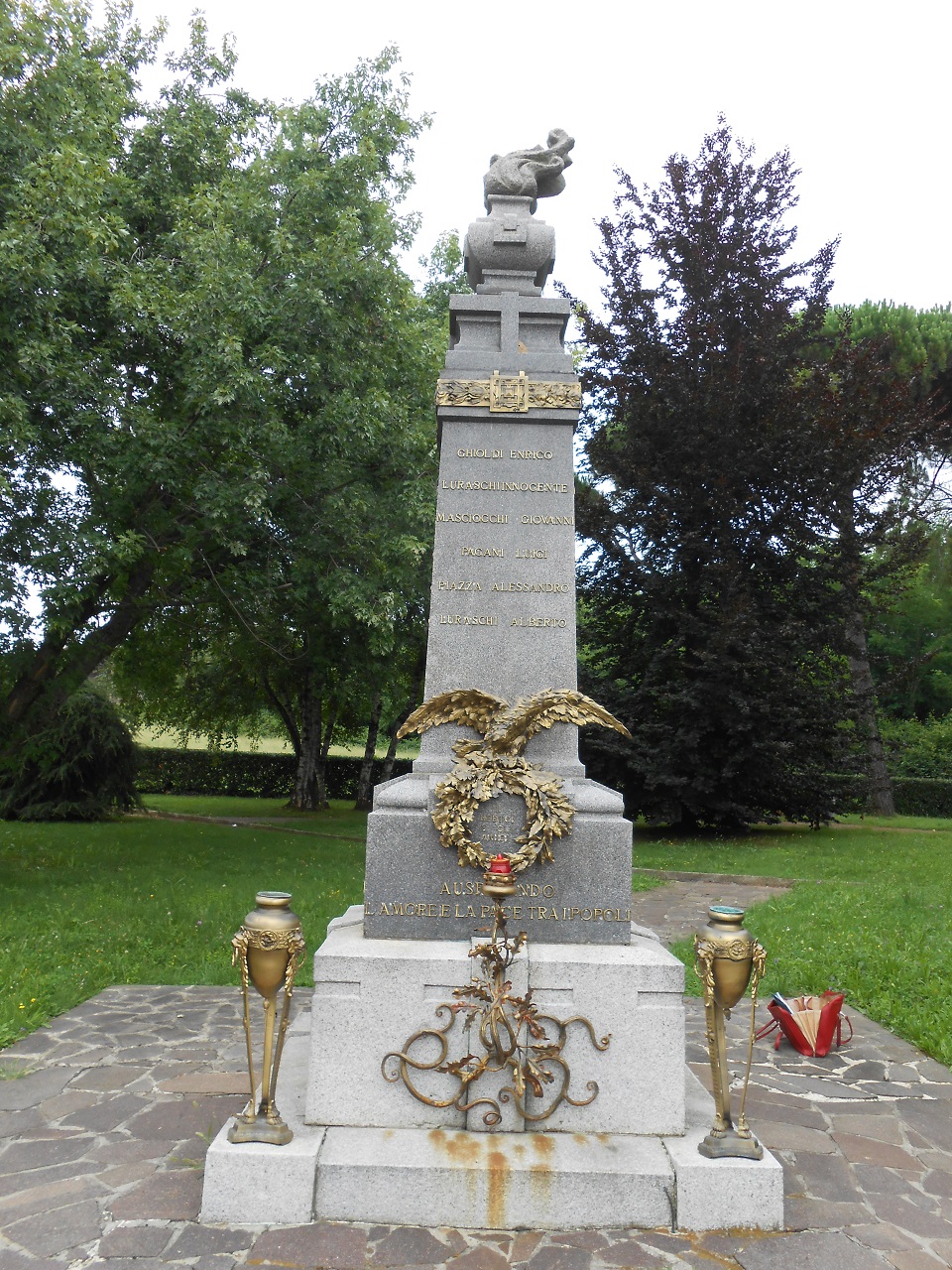 allegoria della Vittoria come aquila (monumento ai caduti - ad obelisco, opera isolata) - ambito italiano (sec. XX)