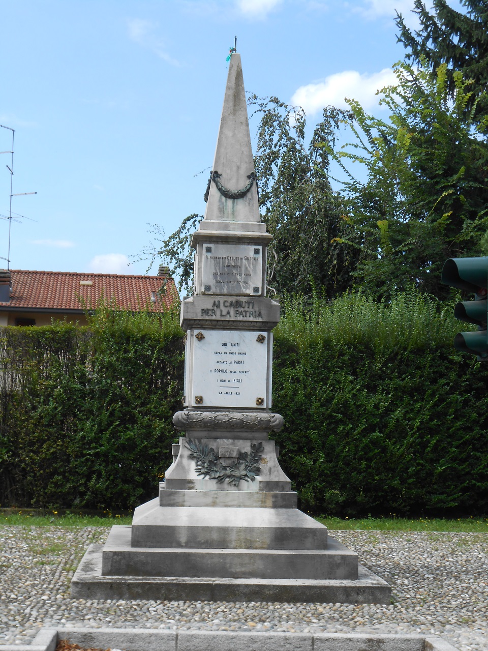 monumento ai caduti - ad obelisco, opera isolata - ambito italiano (sec. XX)
