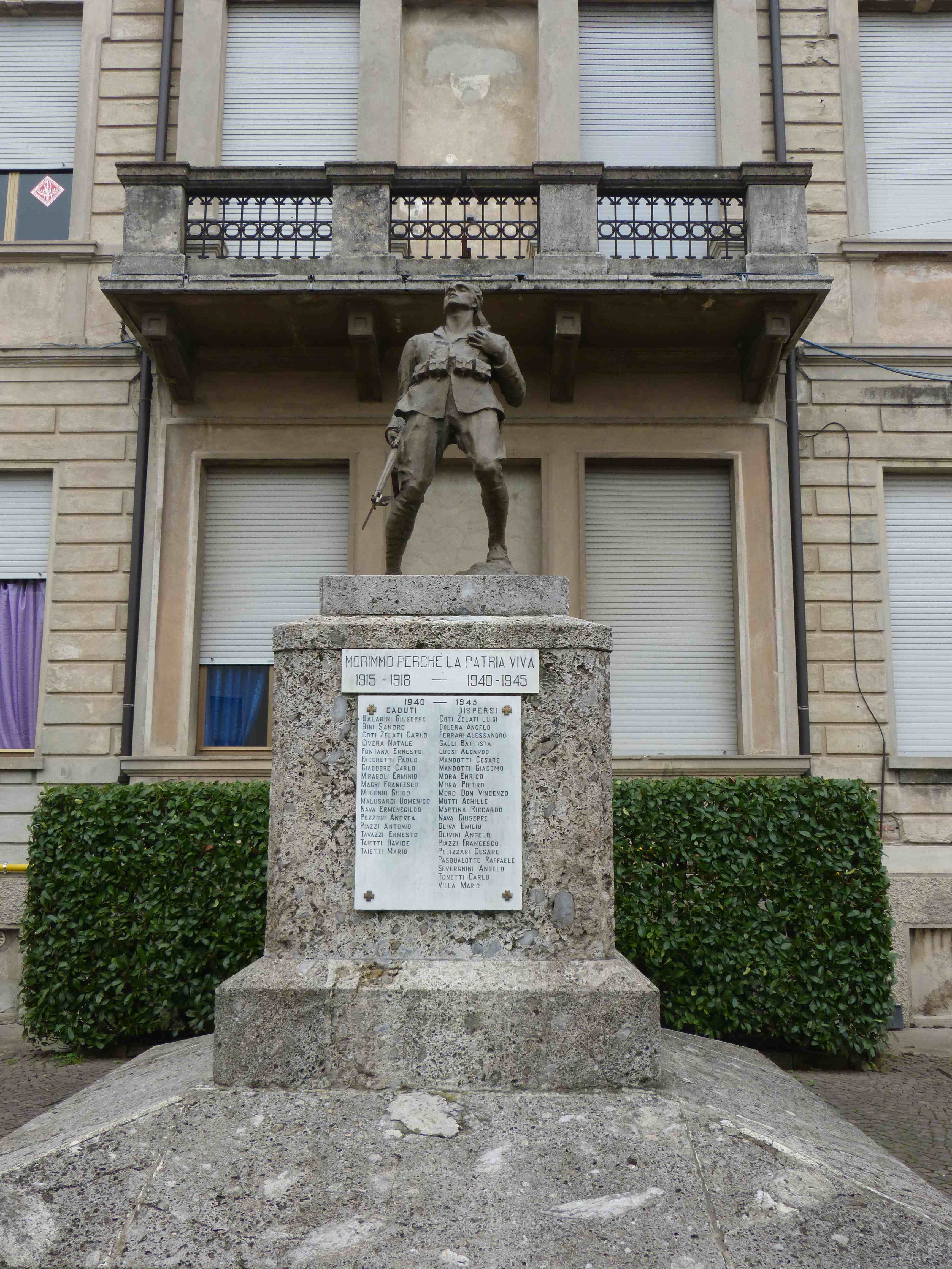 Soldato ferito (monumento ai caduti - a basamento, opera isolata) - ambito italiano (prima metà sec. XX)