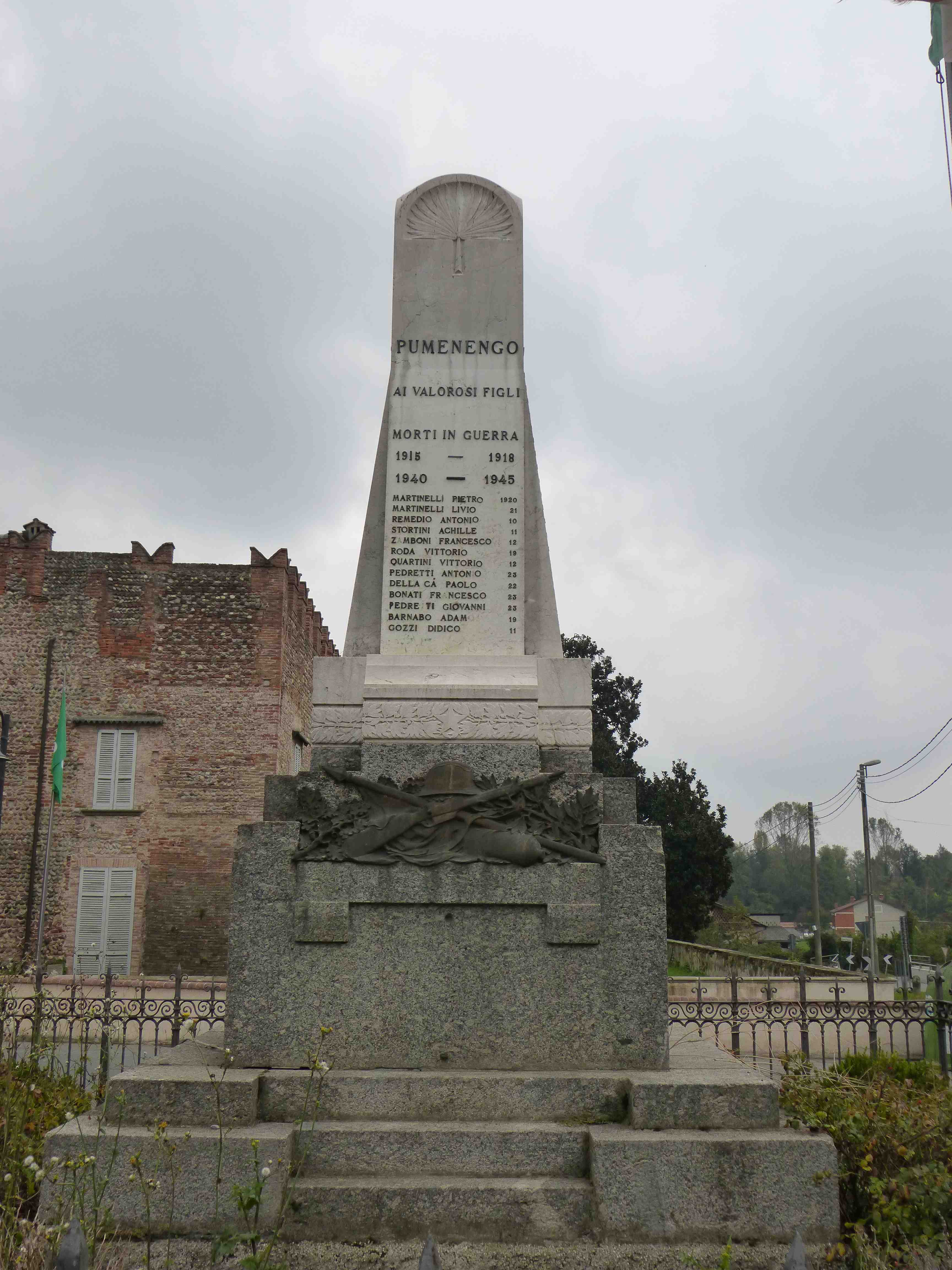 monumento ai caduti - ad obelisco, opera isolata - ambito italiano (prima metà sec. XX)