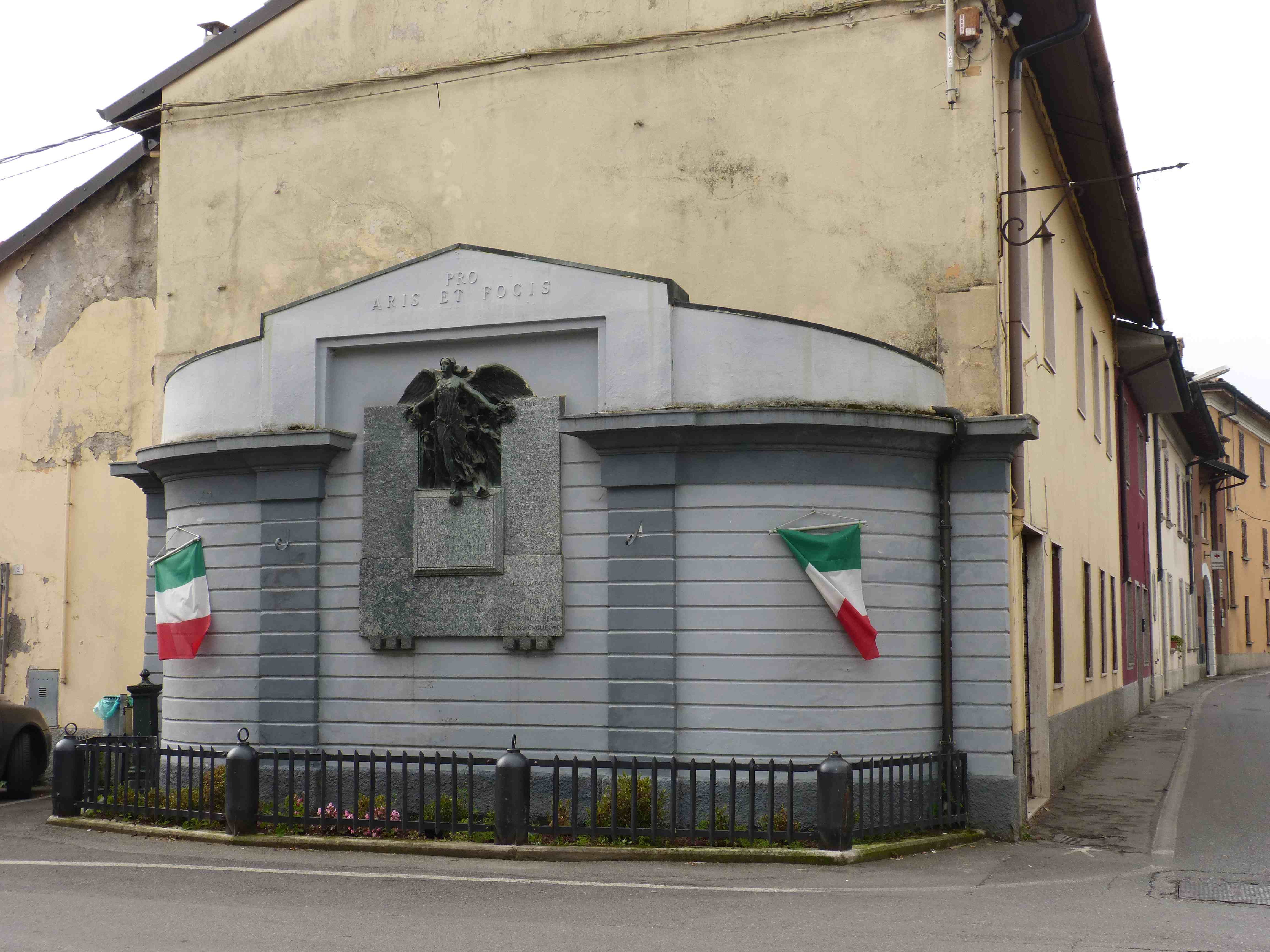 Vittoria alata (lapide commemorativa ai caduti, opera isolata) - ambito italiano (prima metà sec. XX)