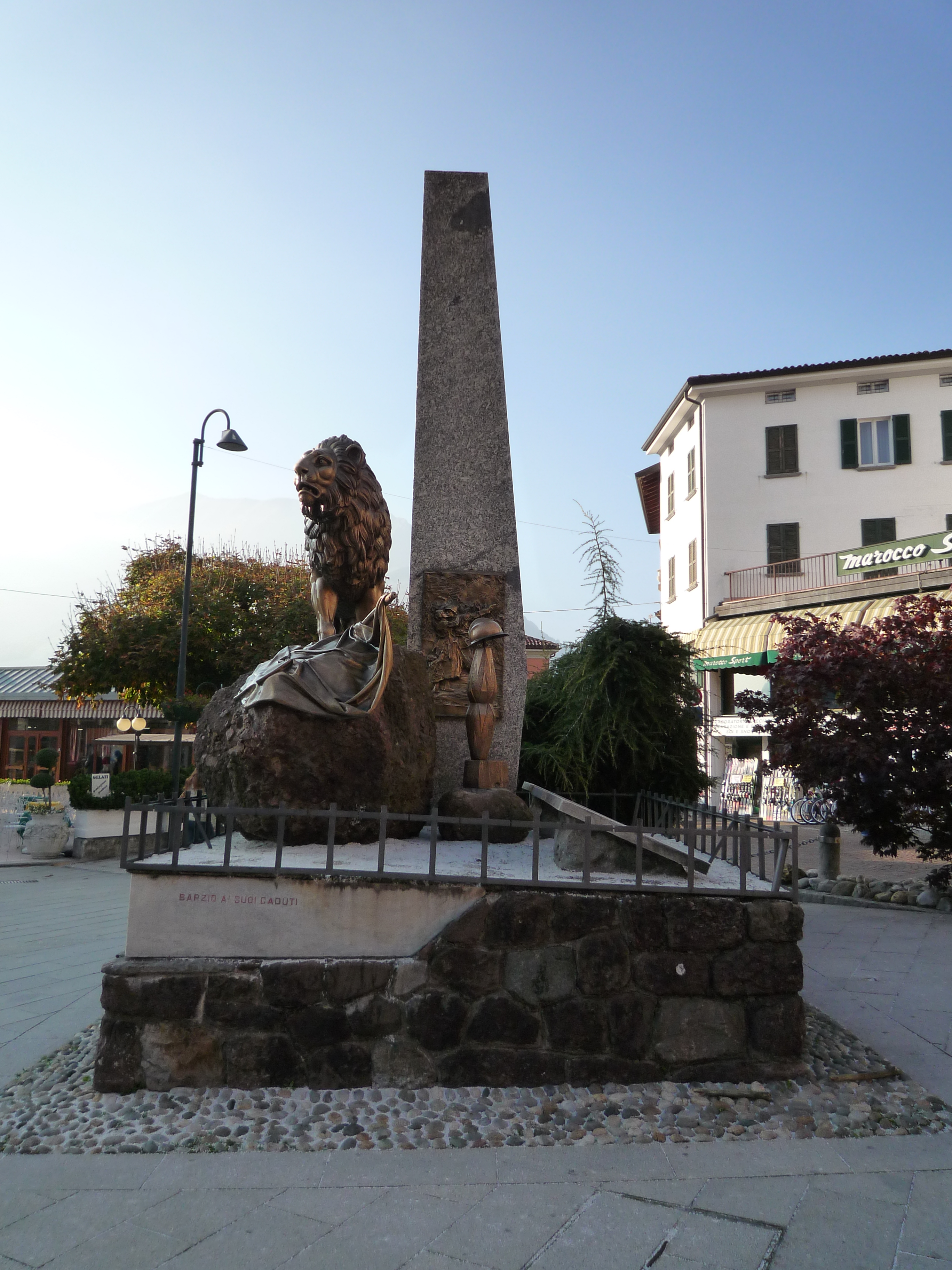 monumento ai caduti - ad obelisco, opera isolata di Giueseppe Mozzanica, Vedani Michele (XX secolo)