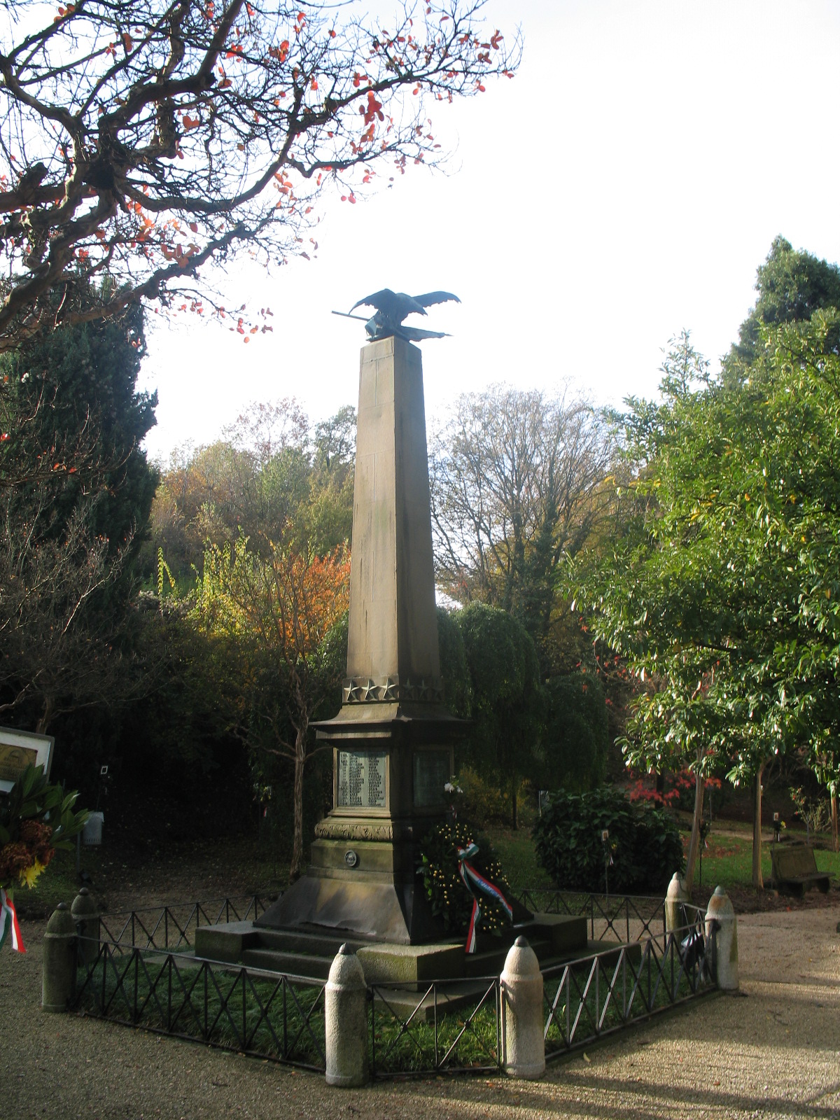 soggetto assente (monumento ai caduti - ad obelisco, opera isolata) - ambito italiano (XX secolo)