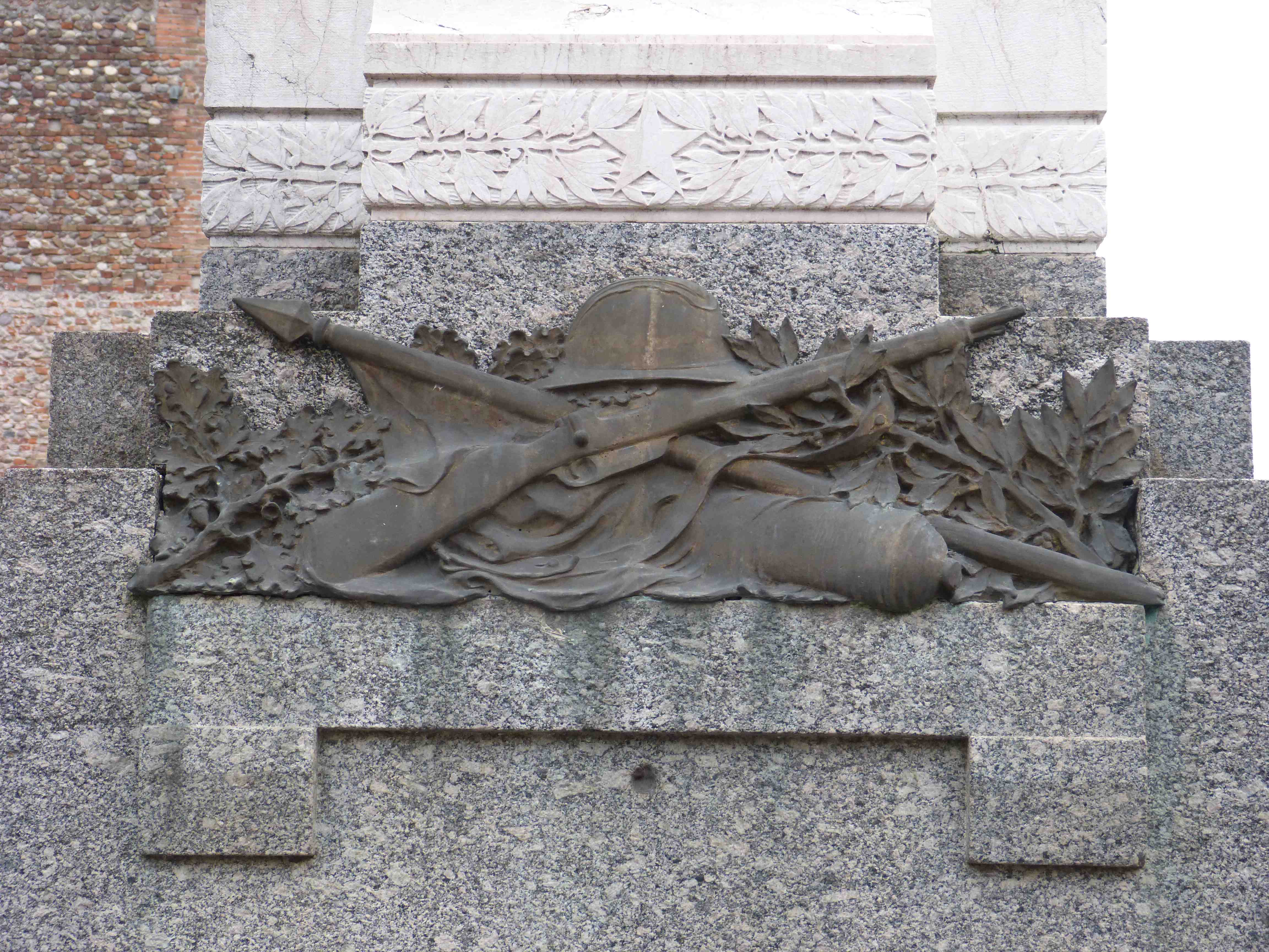 monumento ai caduti - ad obelisco, opera isolata - ambito italiano (prima metà sec. XX)