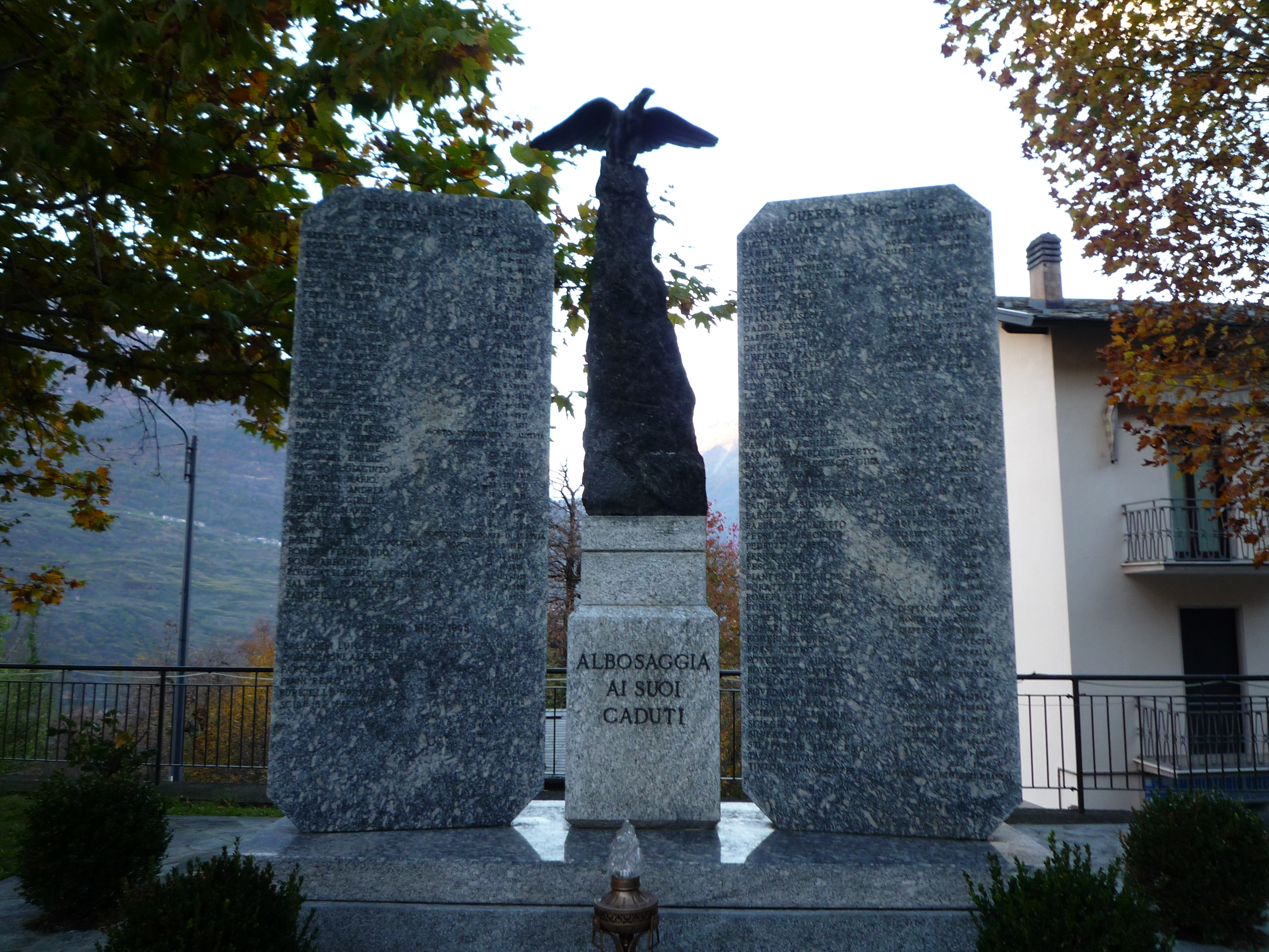 allegoria della Vittoria come aquila (monumento ai caduti - a stele) - ambito italiano (XX secolo)