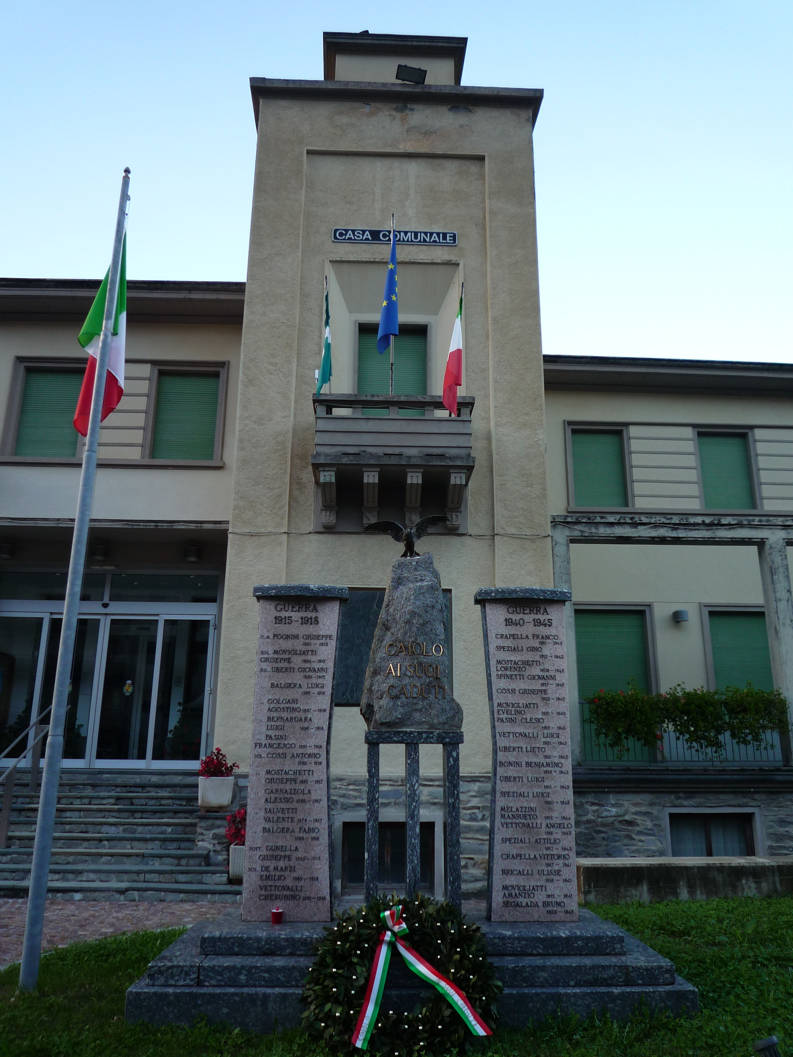 allegoria della Vittoria come aquila (monumento ai caduti - a stele) - ambito italiano (XX secolo)