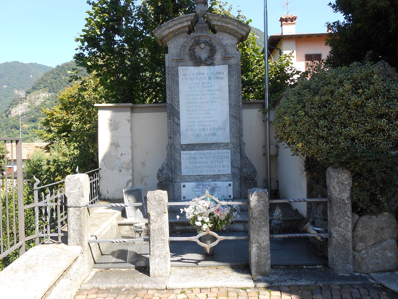 monumento ai caduti - a stele, opera isolata - ambito italiano (sec. XX)