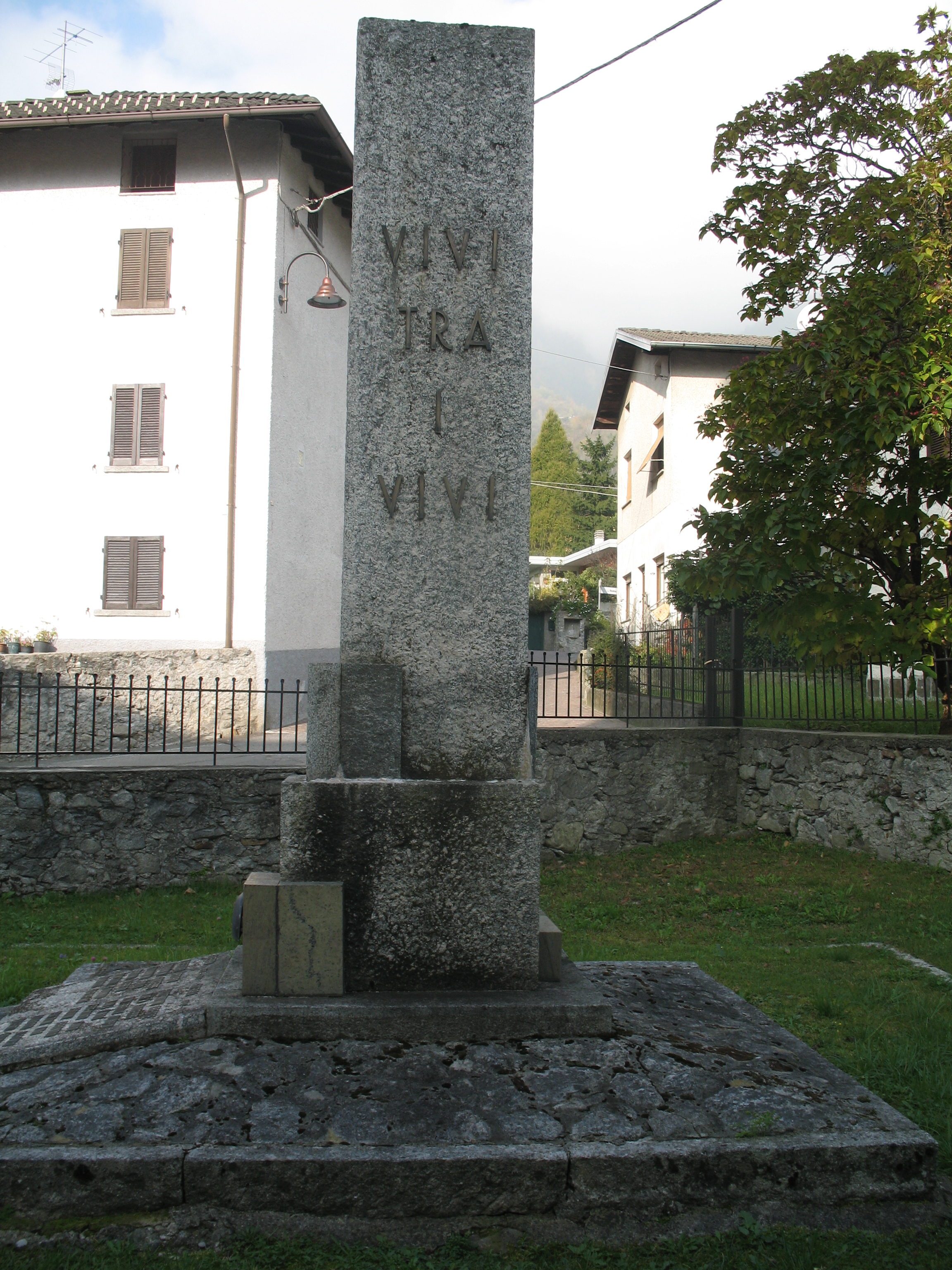monumento ai caduti - a stele - ambito italiano (XX secolo, XX secolo)