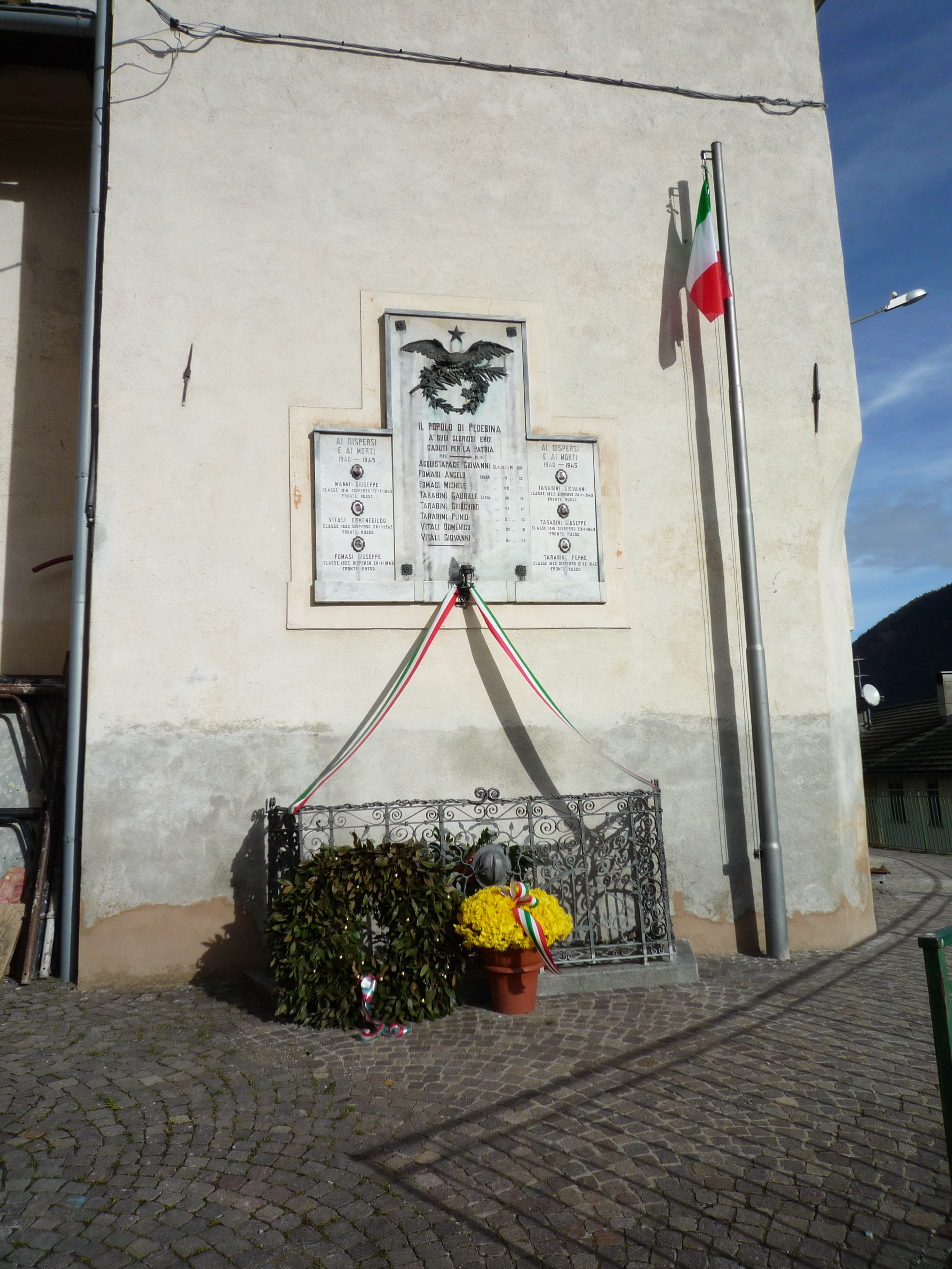 allegoria della Vittoria come aquila (lapide commemorativa ai caduti) - ambito italiano (XX secolo, XX secolo)