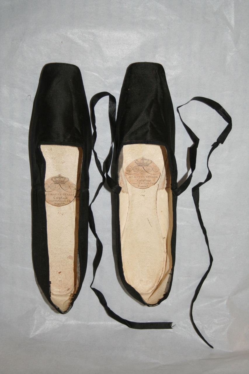 scarpe, paio - bottega torinese (secondo quarto sec. XIX)