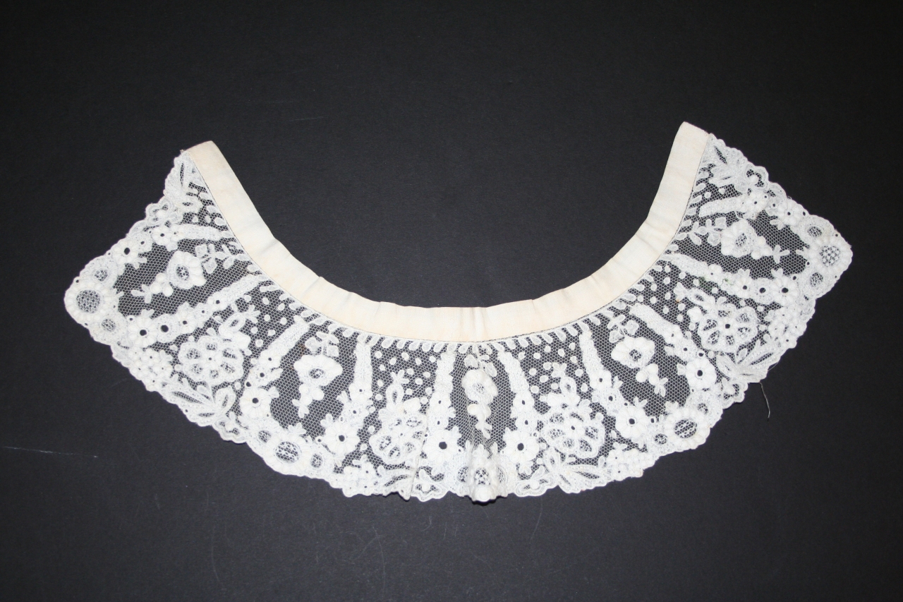 colletto, opera isolata - manifattura francese (terzo quarto sec. XIX)