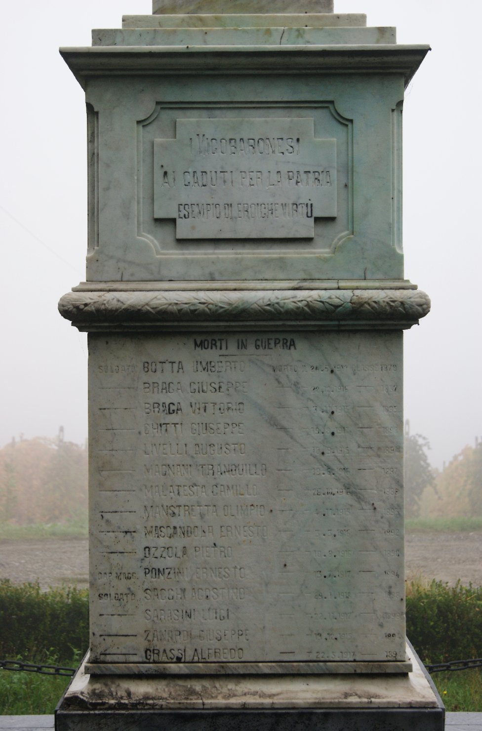 colomba con ramo d'ulivo (monumento ai caduti - a colonna spezzata) - bottega piacentina (sec. XX)
