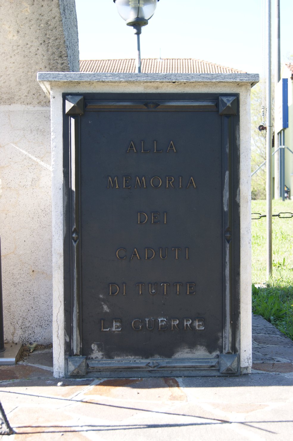 monumento ai caduti - ad obelisco - bottega piacentina (sec. XX)