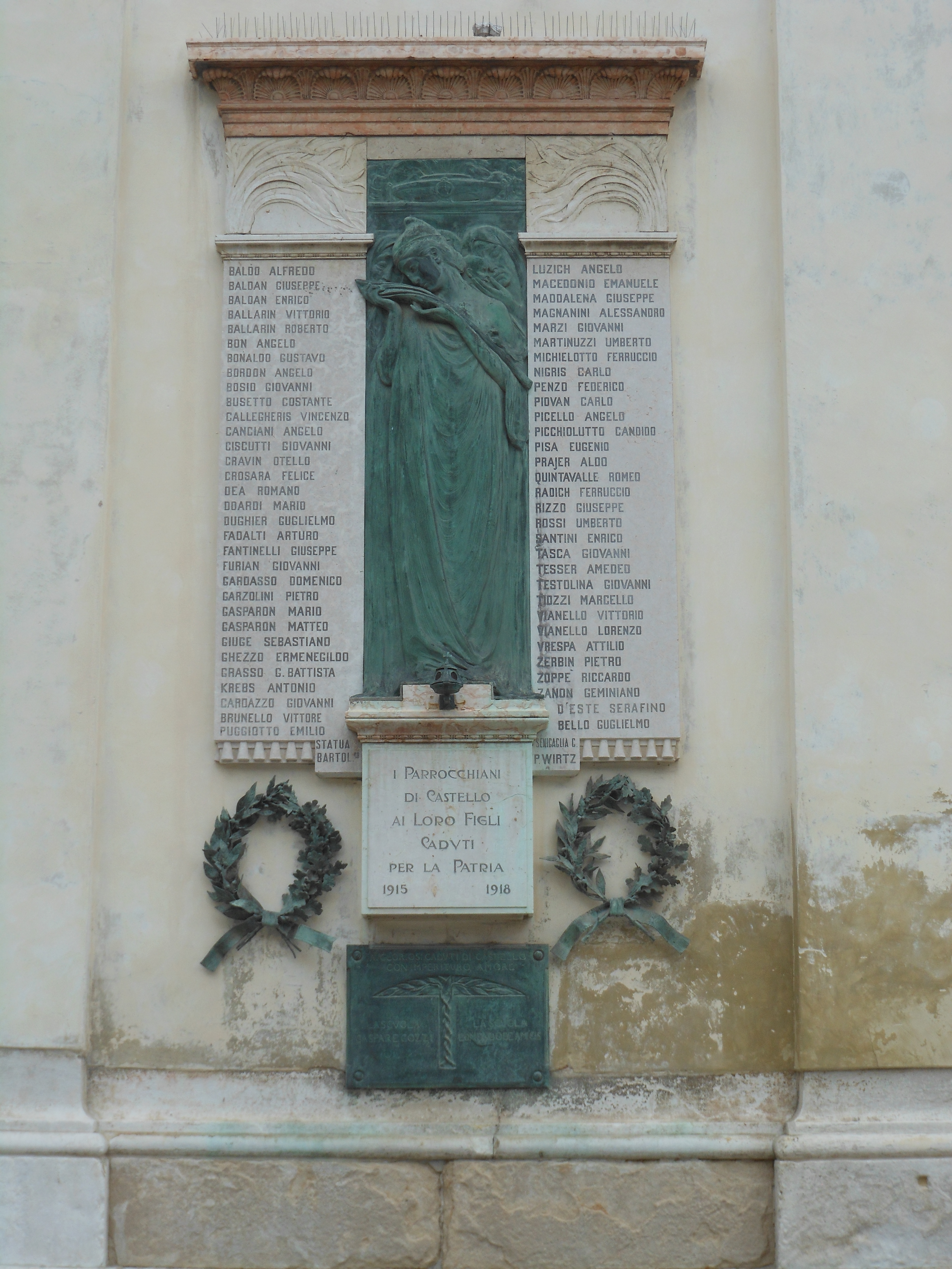 madre, vedova (lapide commemorativa ai caduti) di Cigarini Gaetano (primo quarto sec. XX)