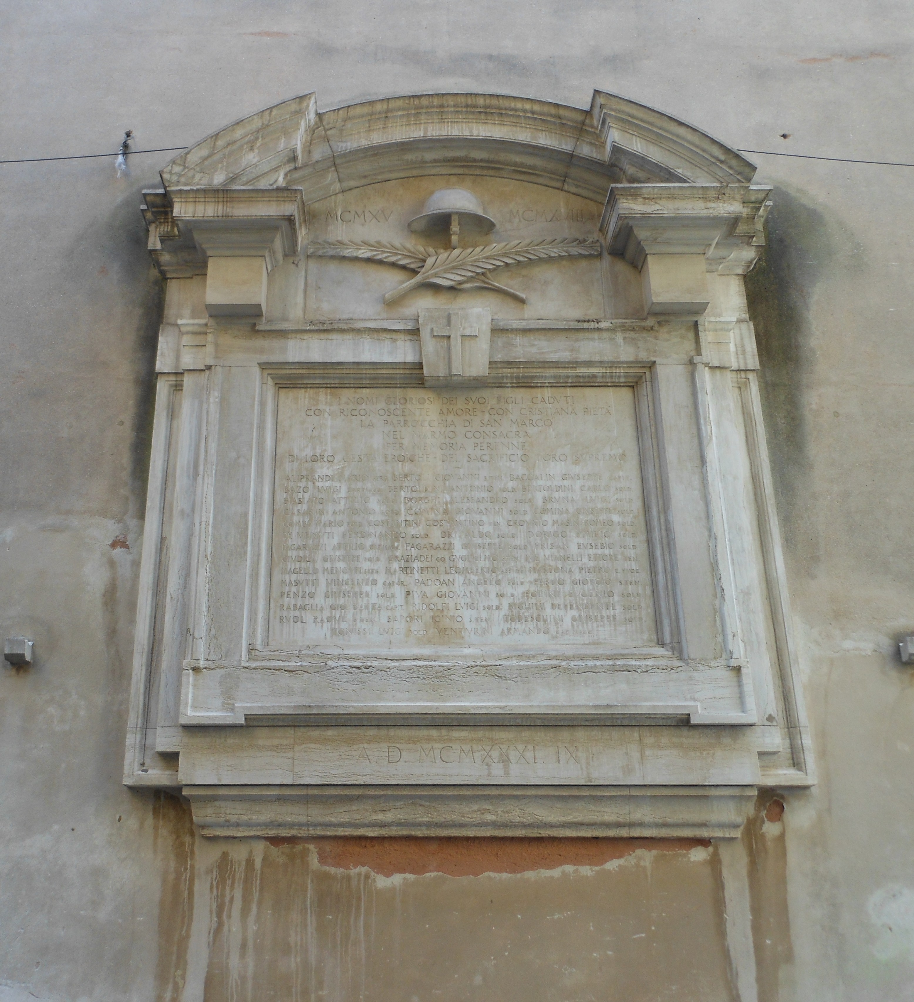 soggetto assente (lapide commemorativa ai caduti) - ambito veneziano (secondo quarto sec. XX)