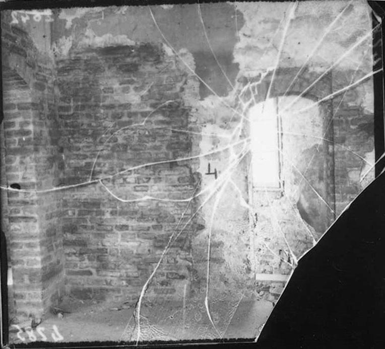 Mantova - Architetture - Restauri - Finestre (negativo) di Mantegna, Andrea, Fancelli, Luca, Anonimo (XX)