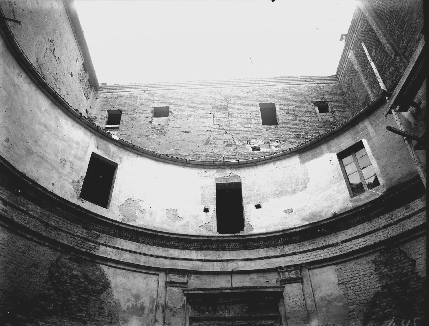 Mantova - Architetture - Restauri - Pitture murali - Soffitti (negativo) di Mantegna, Andrea, Fancelli, Luca, Anonimo (XX)