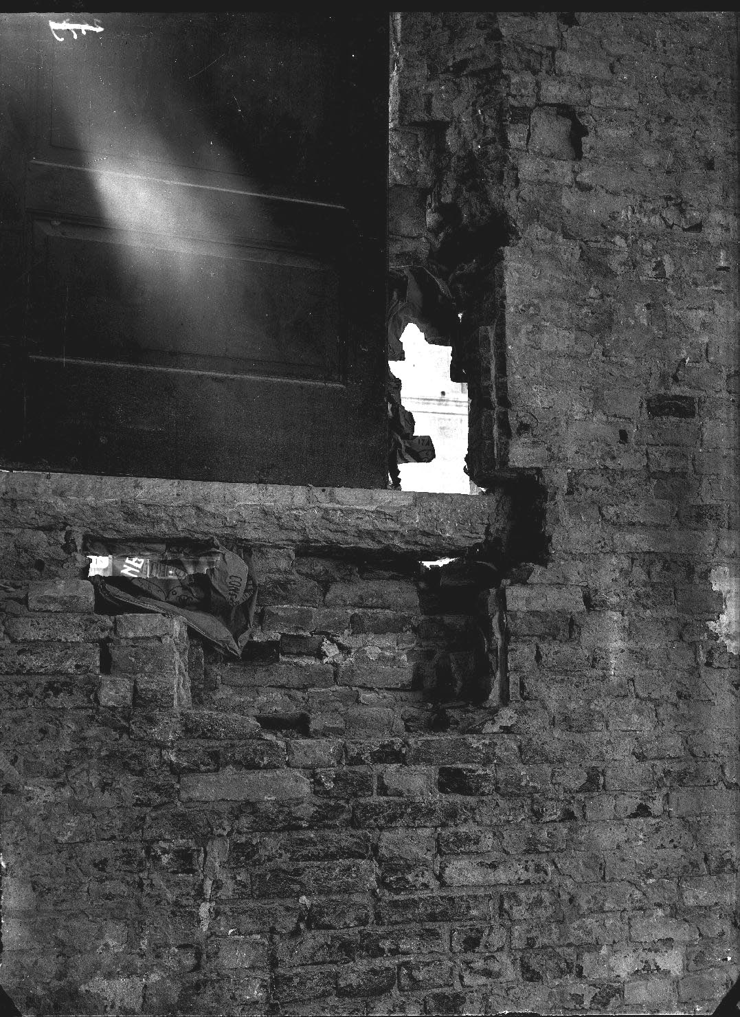 Mantova - Architetture - Restauri (negativo) di Mantegna, Andrea, Fancelli, Luca, Anonimo (XX)